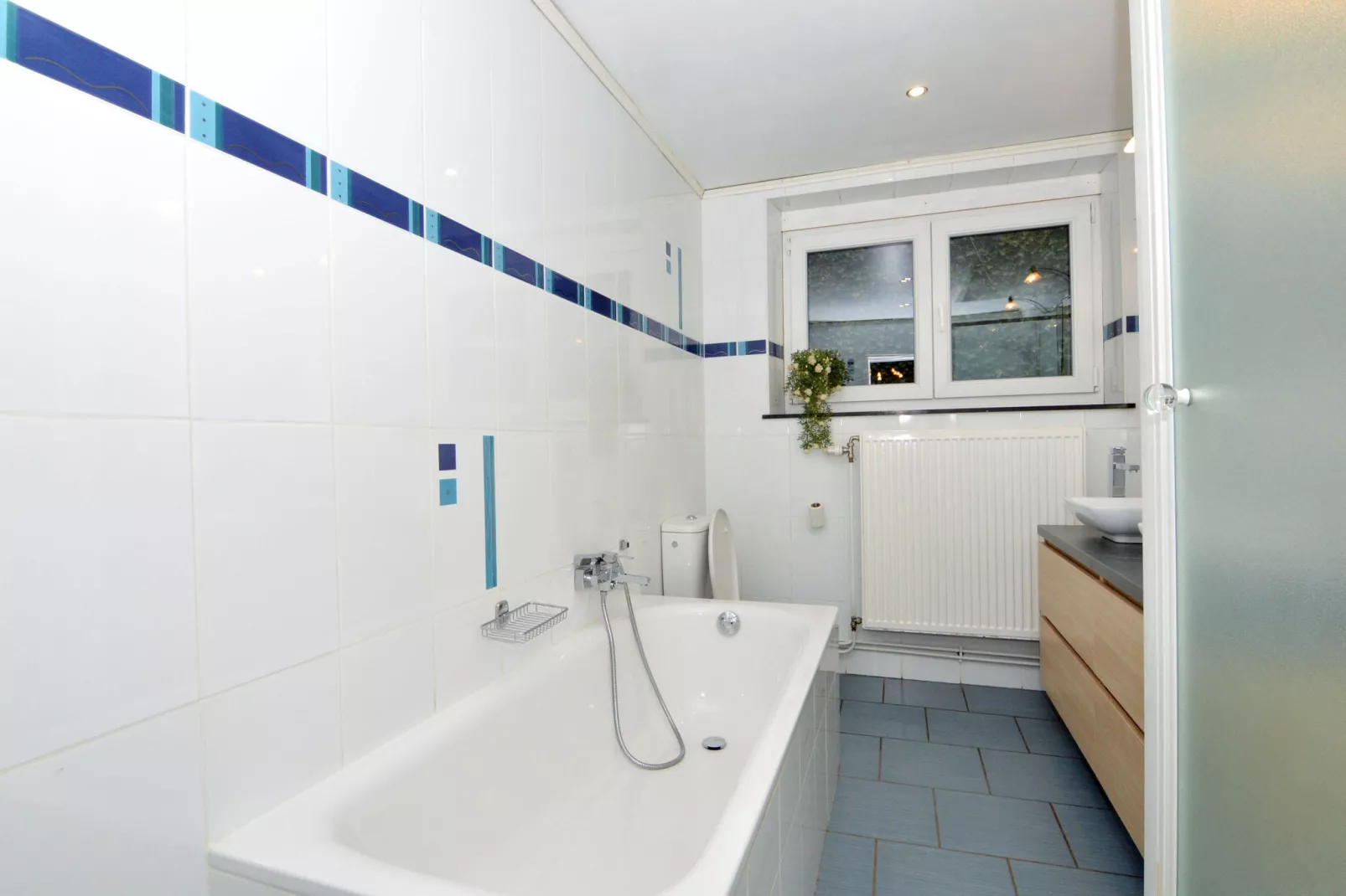 La Rochoise-Bathroom