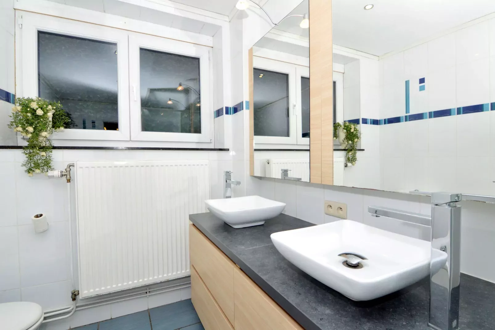 La Rochoise-Bathroom