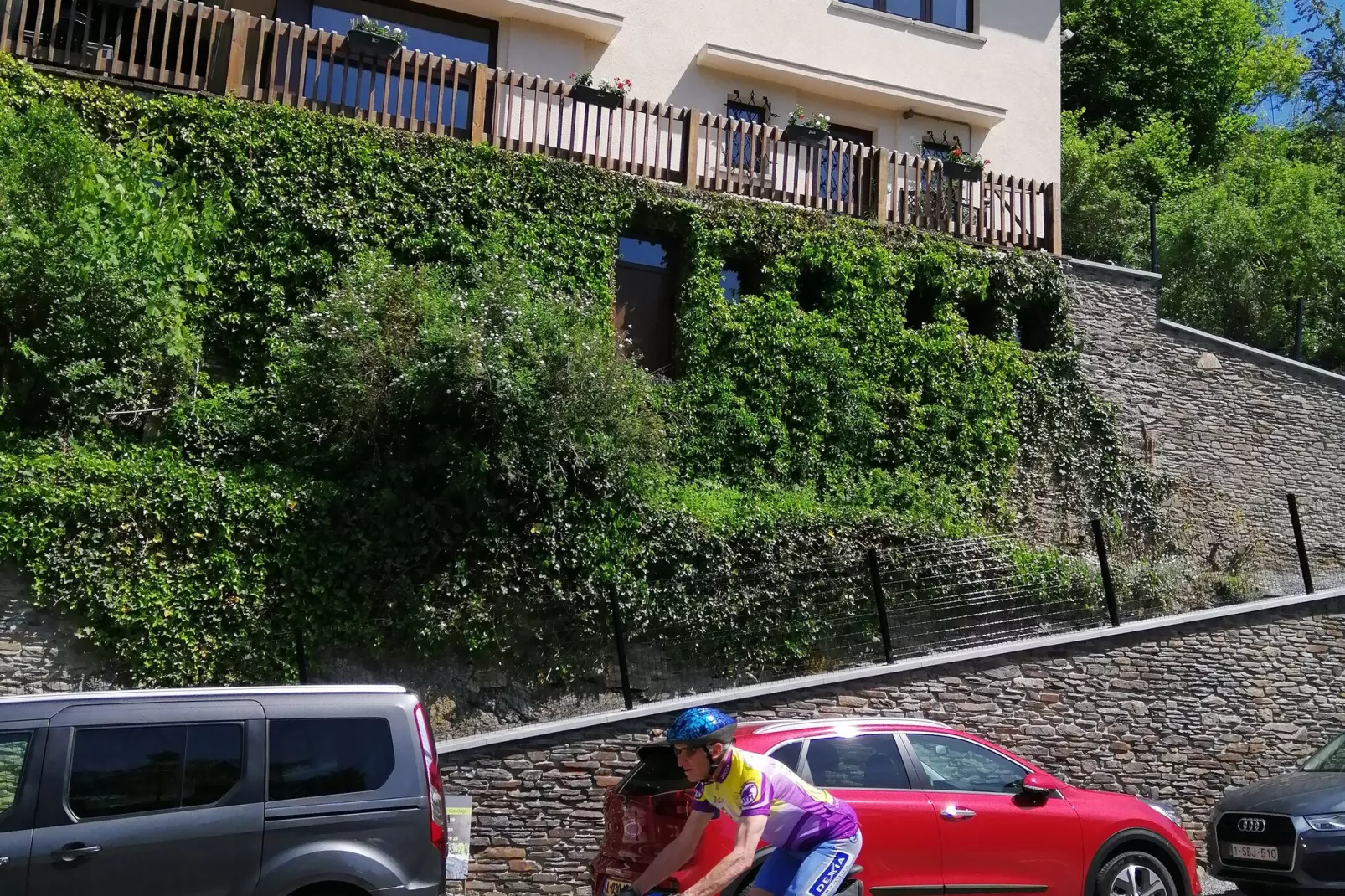 La Rochoise-Exterior summer