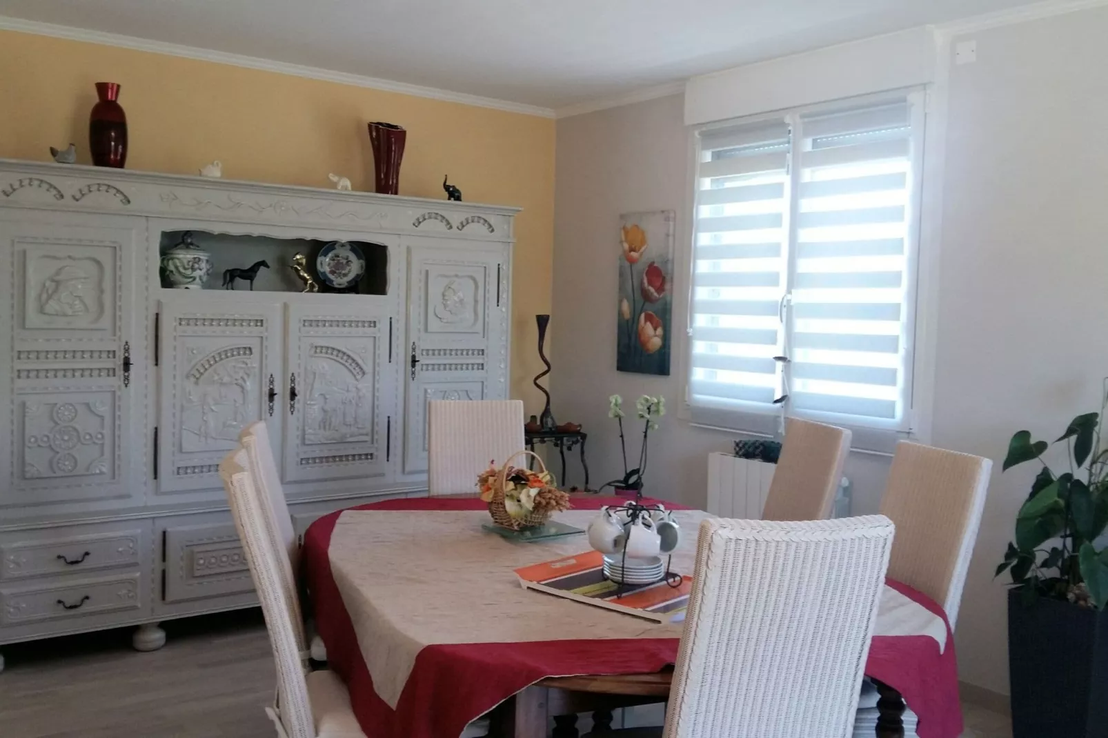 Belle maison bretonne-Salle à manger