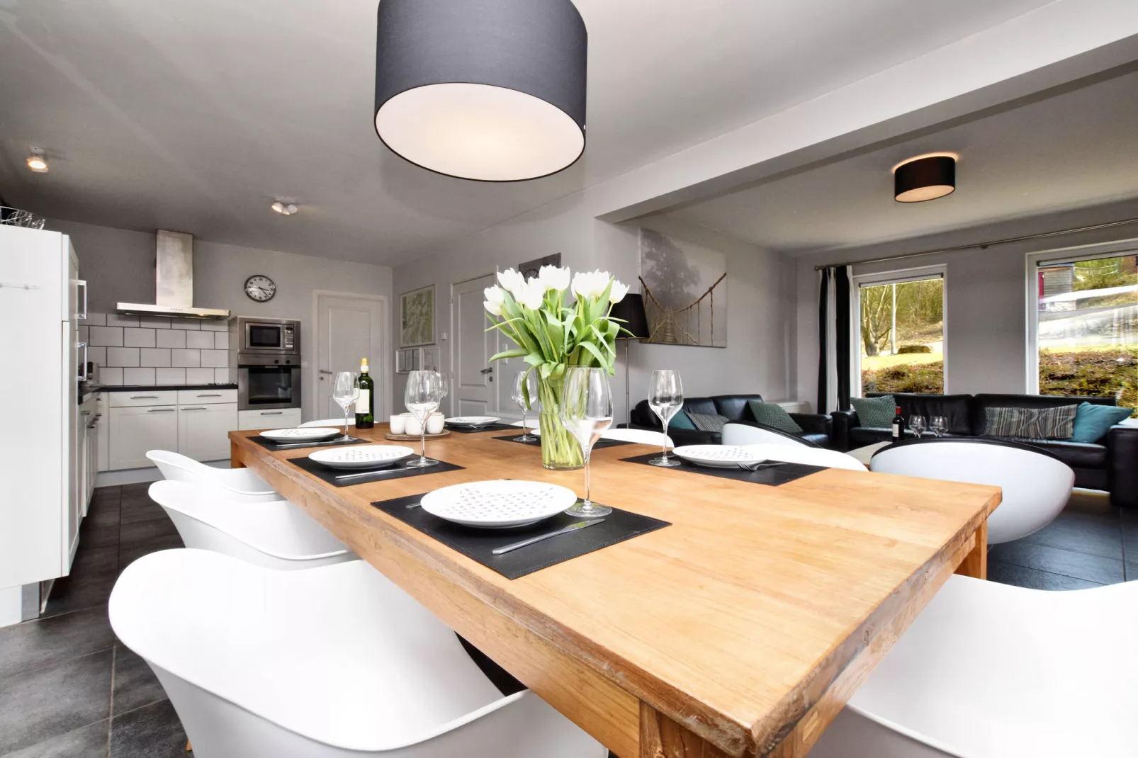Ilona-Dining room
