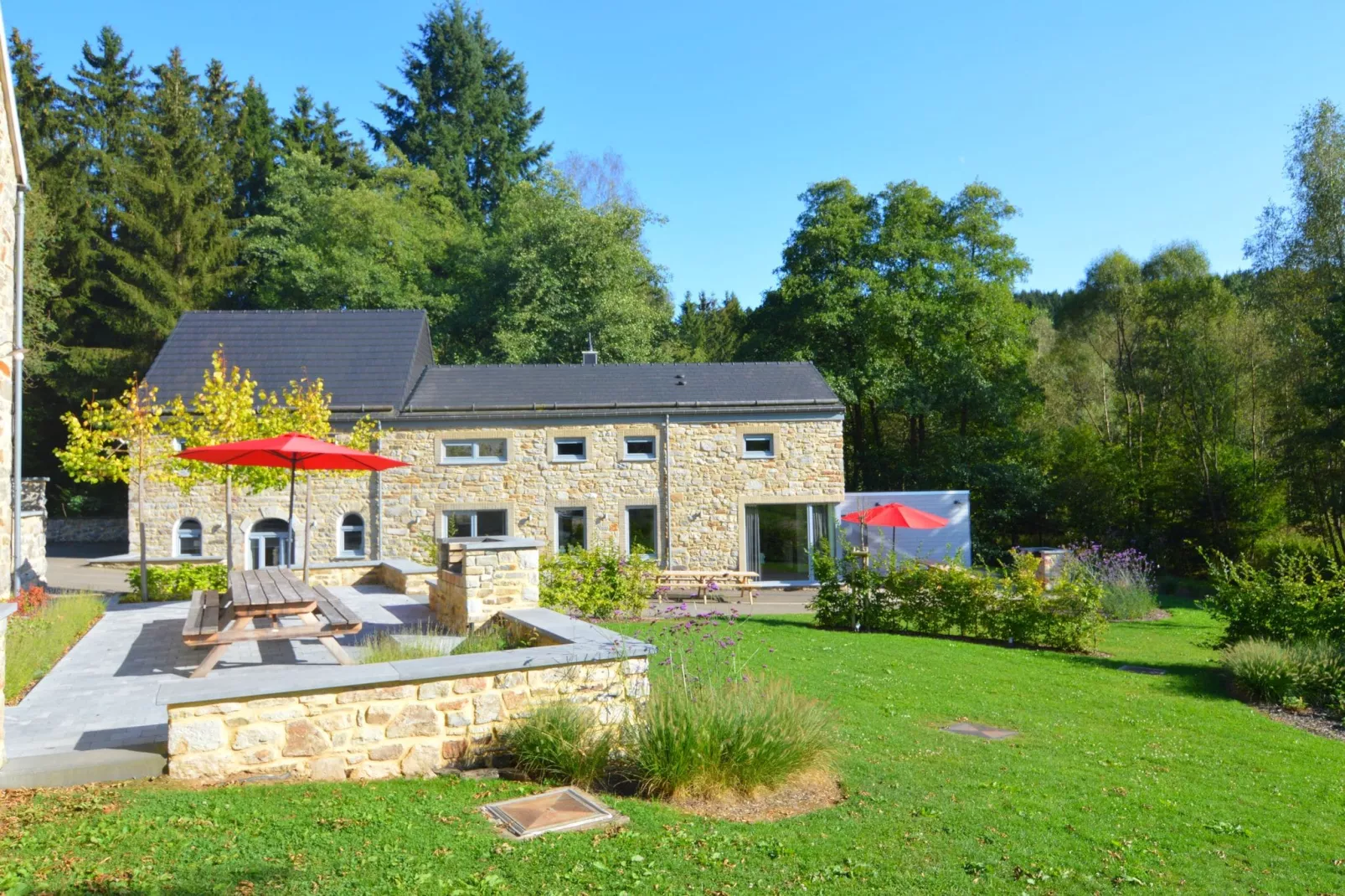 Maison Ondenval-Gardens summer