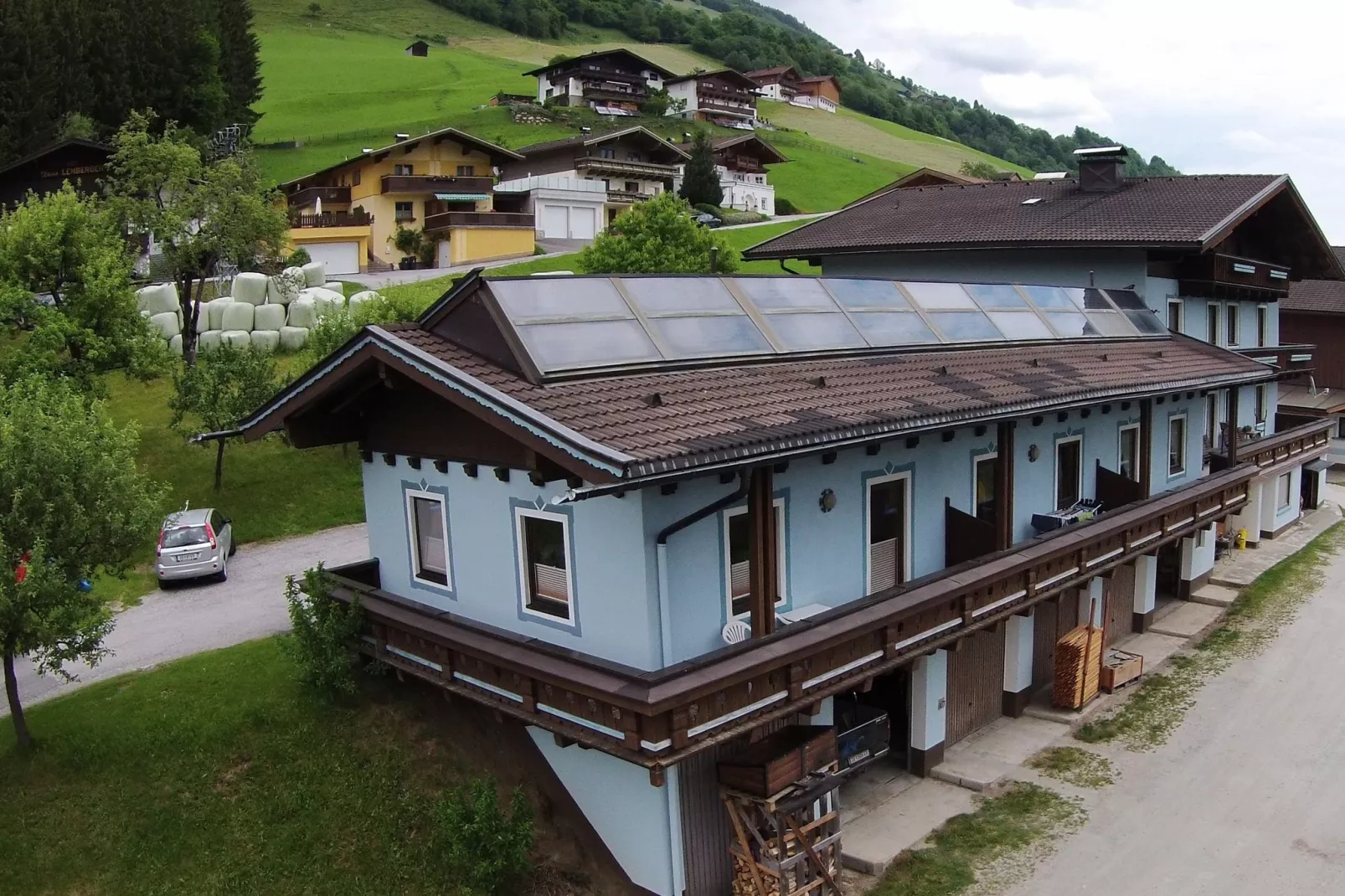 Oberkranzhof-Exterior summer