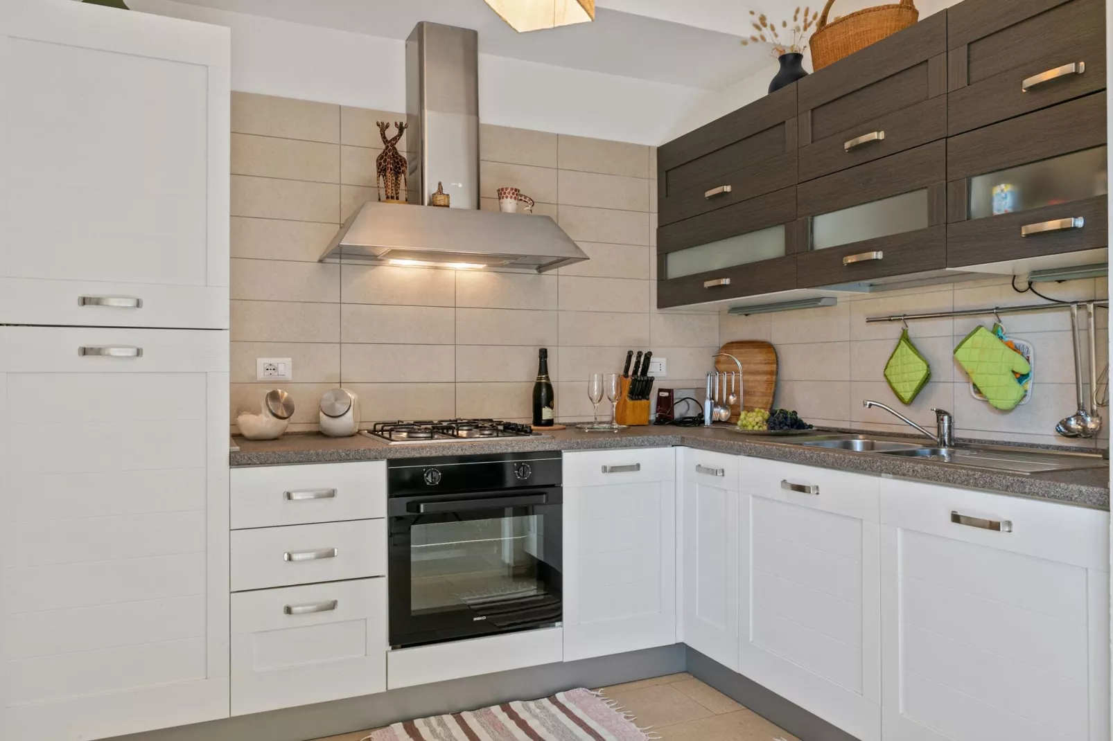 Casa Santa Giusta-Kitchen