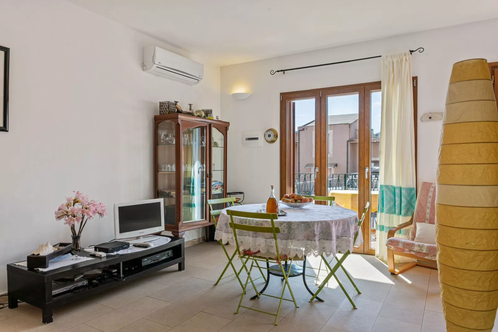 Casa Santa Giusta-Living room