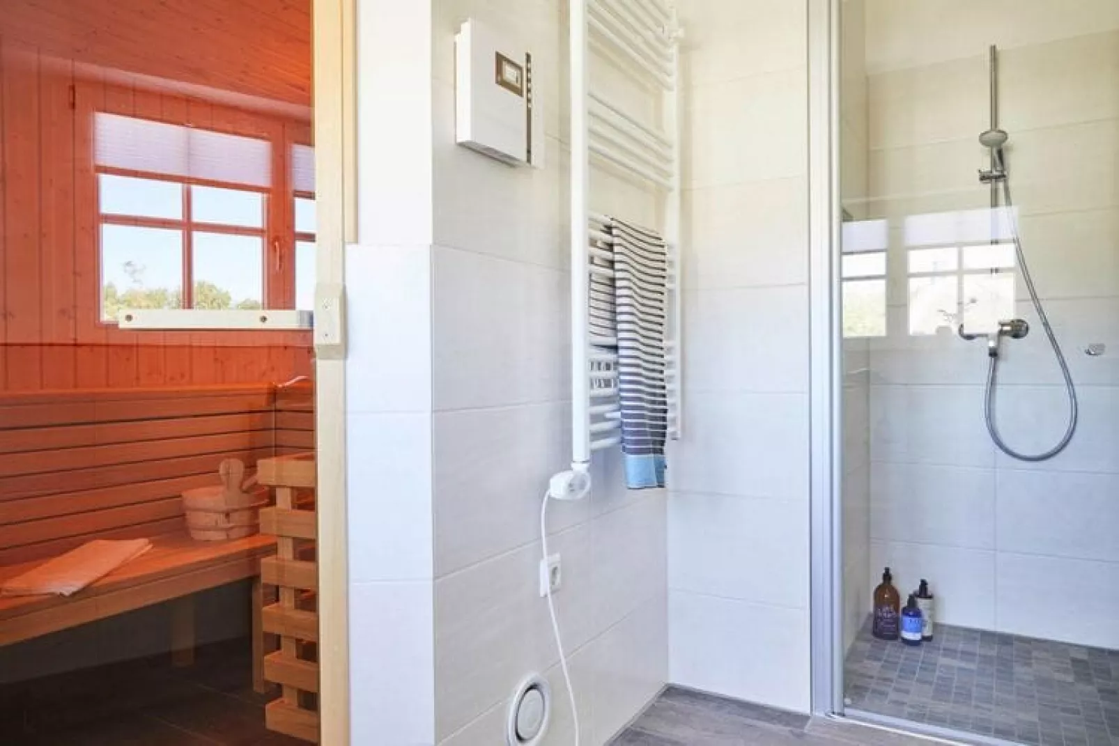 Graukranich 41-Bathroom