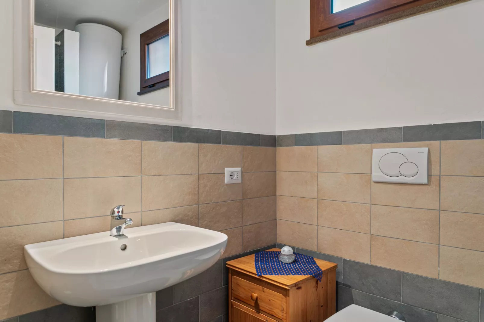 Casa Santa Giusta-Bathroom