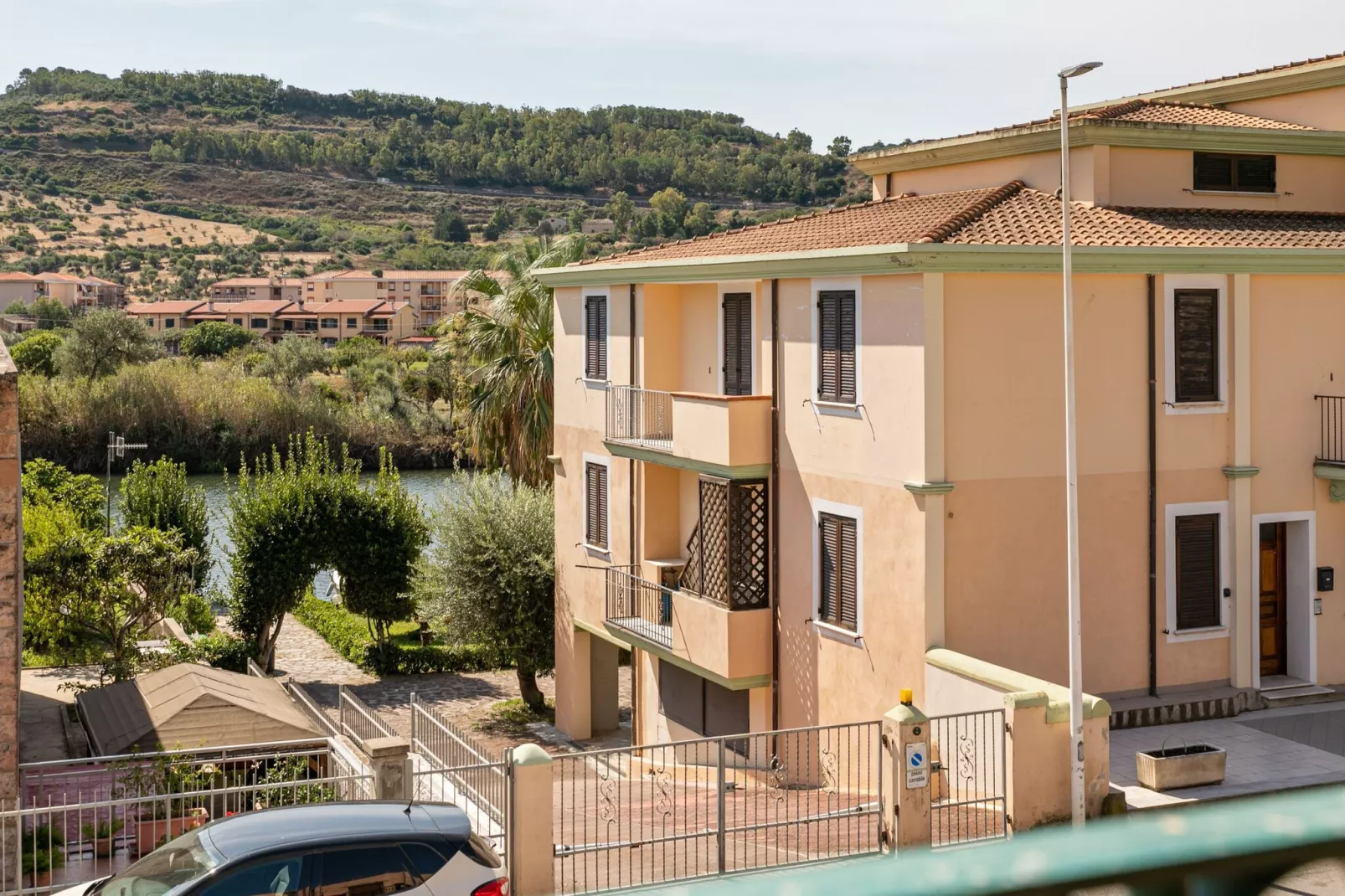 Casa Santa Giusta-View summer