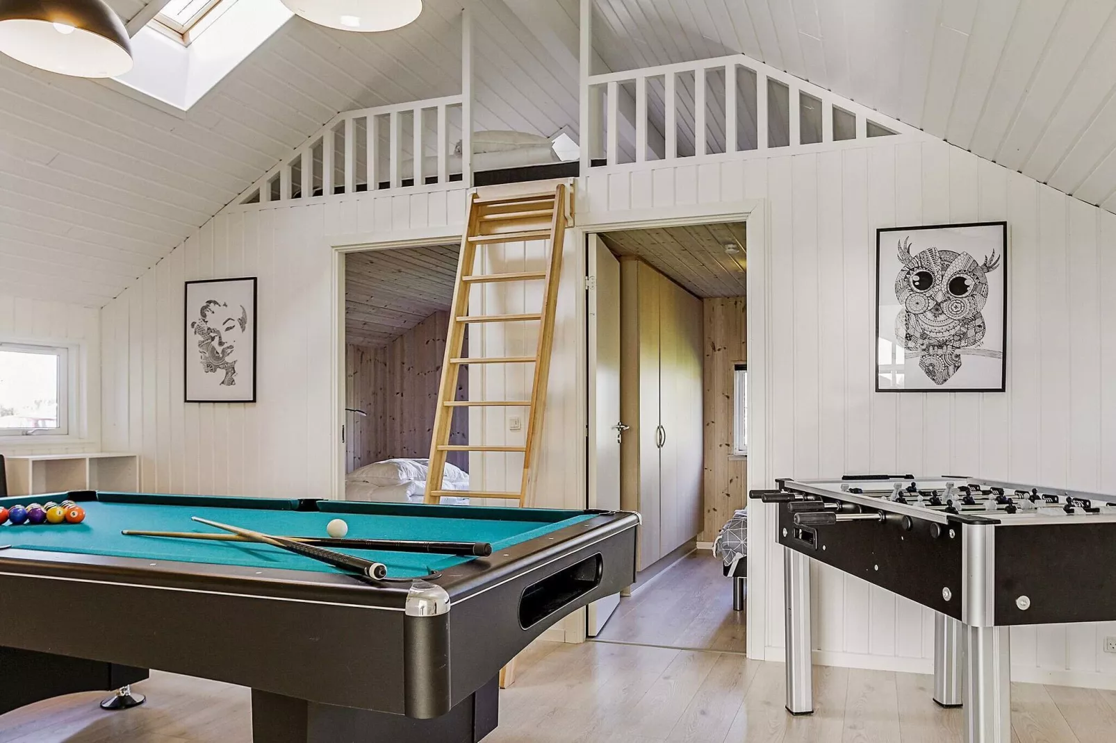 Luxury Pool Retreat - By Traum Ferienwohnungen-Indoor
