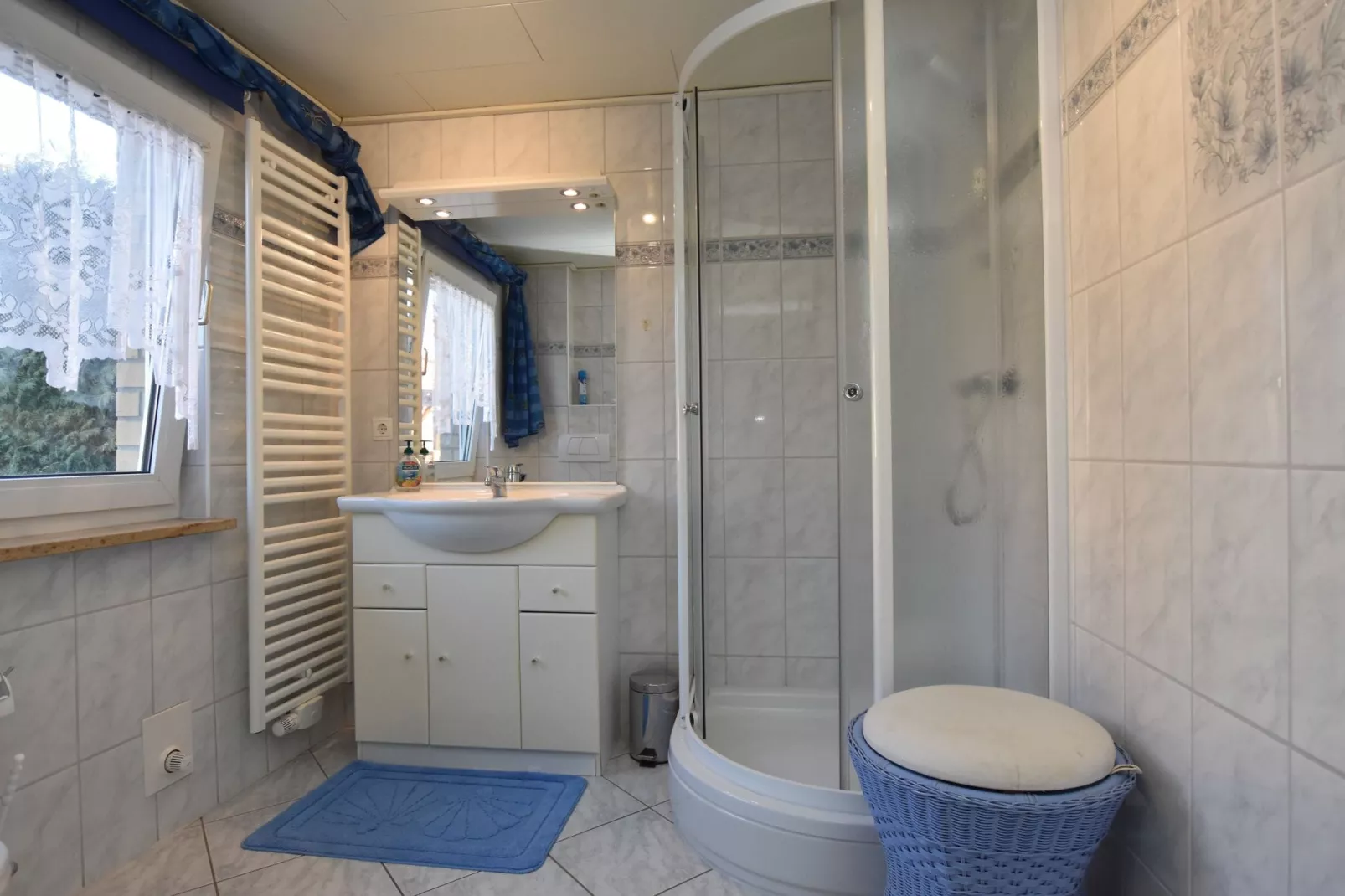 Ferienwohnung mit Koppelblick-Bathroom