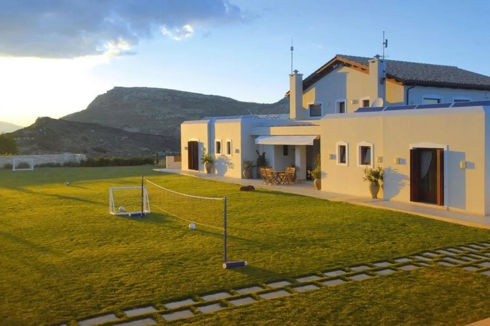 Villa, Choudetsi-Villa Selena, ca. 355 qm, 12 pax-Außenbereich Sommer