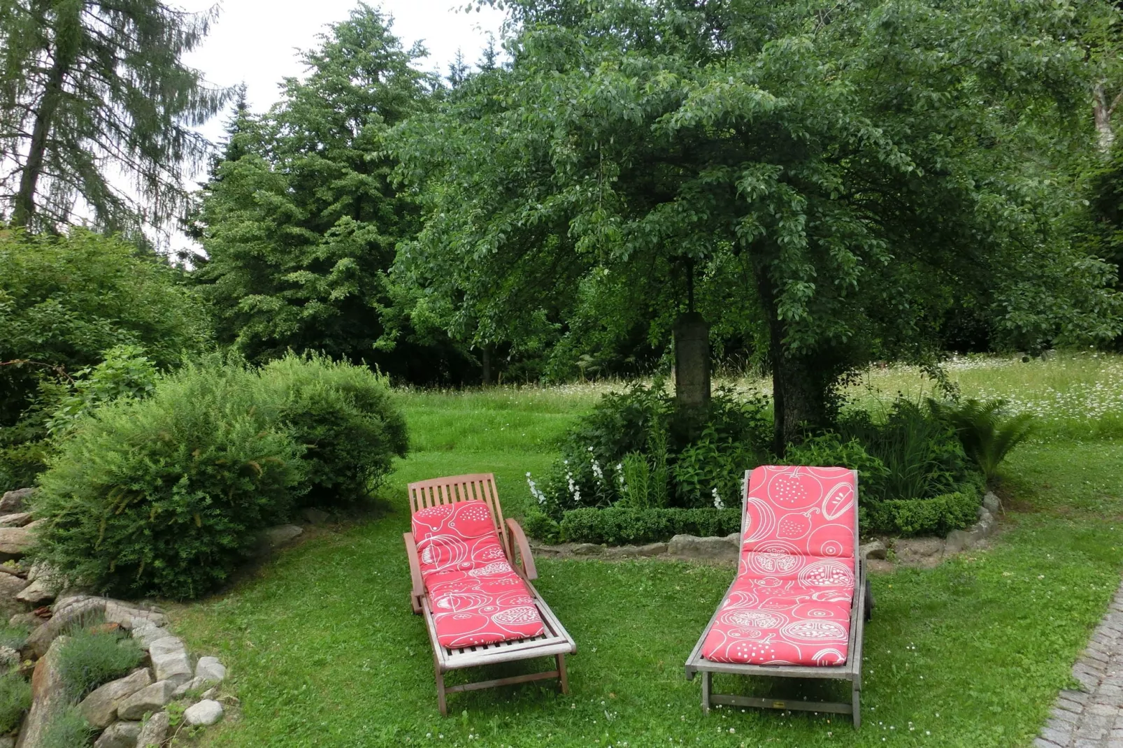 Weidhaus-Gardens summer