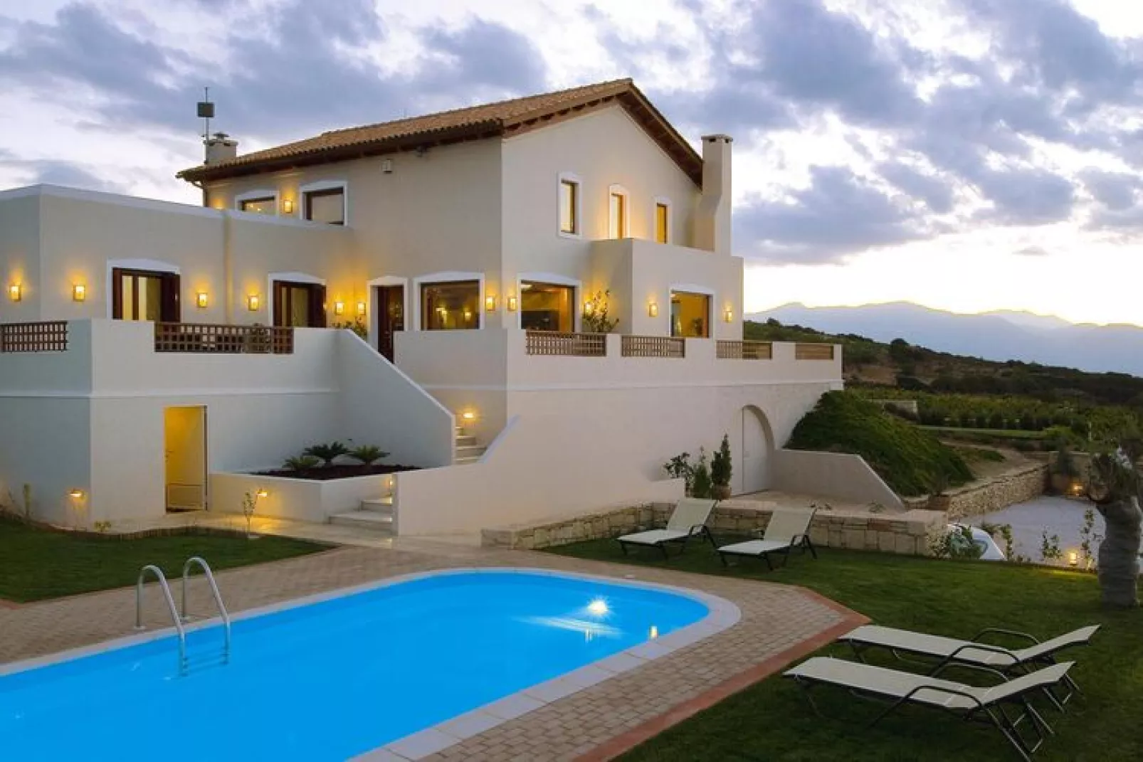 Villa, Choudetsi-Villa Selena, ca. 355 qm, 12 pax-Außenbereich Sommer