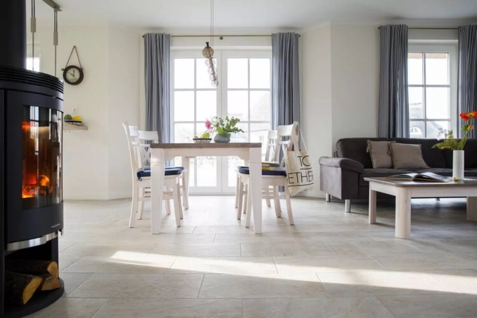 Seeadler 24-Dining room