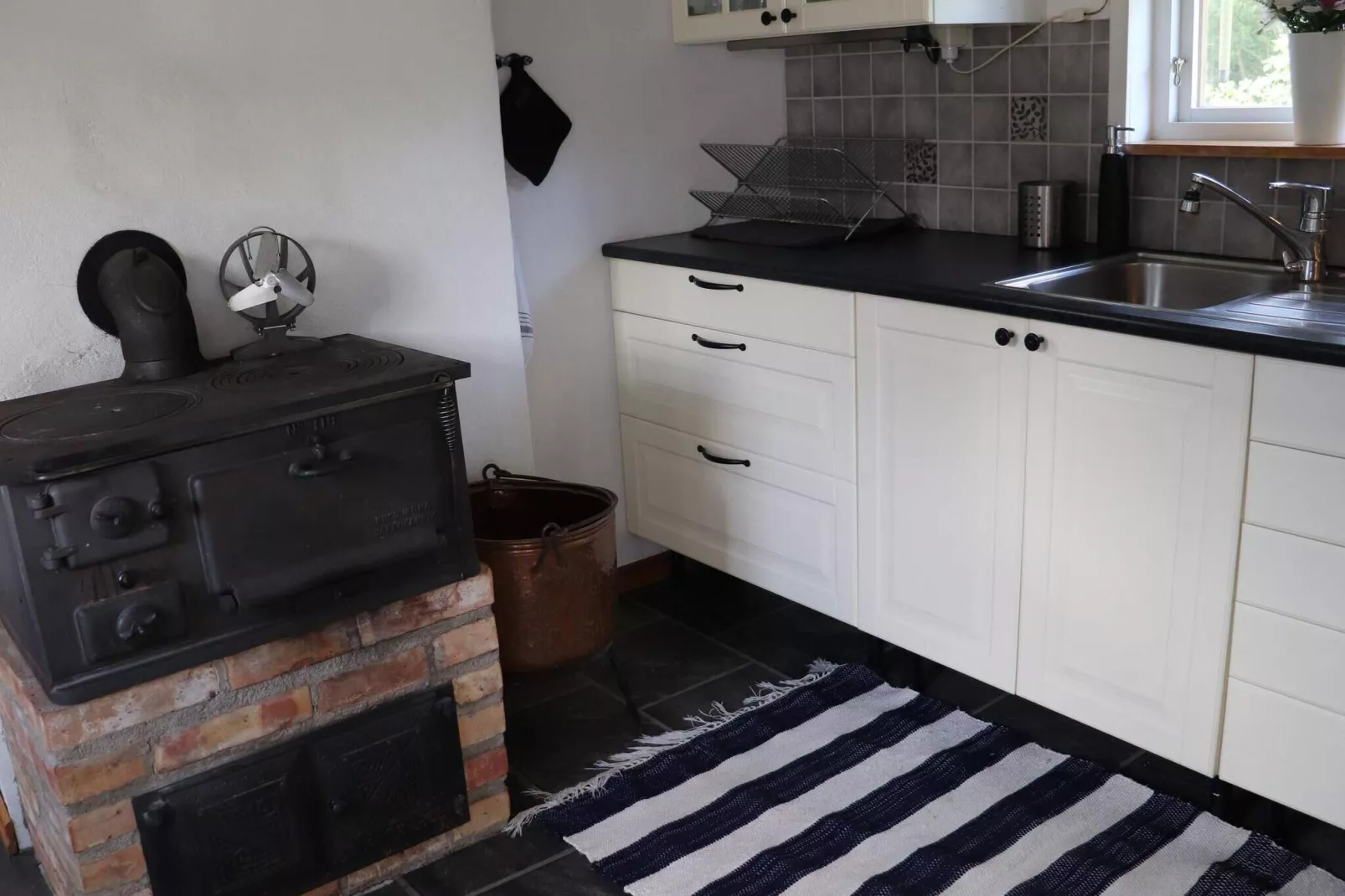 4 person holiday home in MUNKA-LJUNGBY-By Traum-Indoor