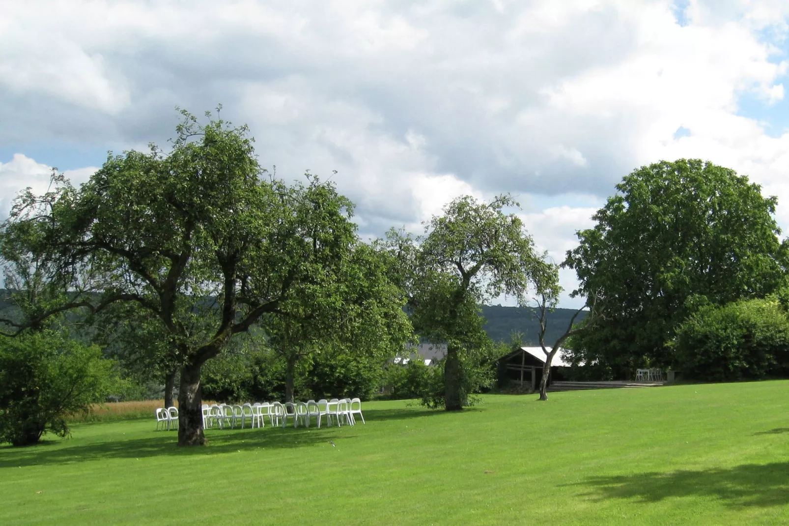 La Tour de Daverdisse-Gardens summer