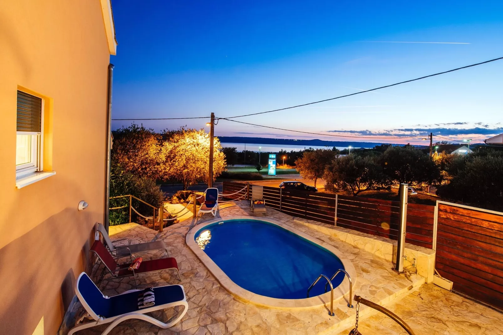 Holiday Home Zubak-Piscine