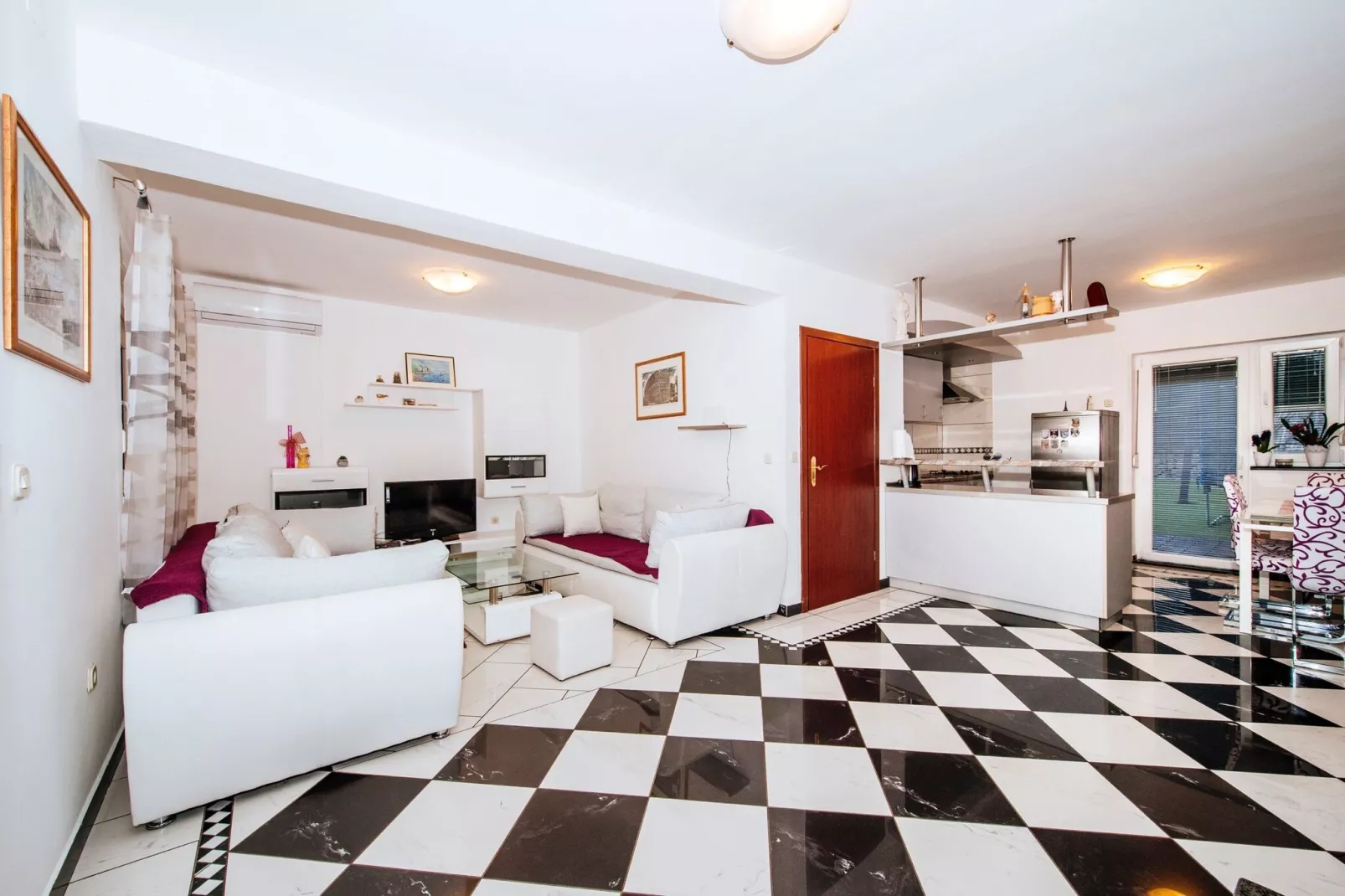 Holiday Home Zubak-Salon