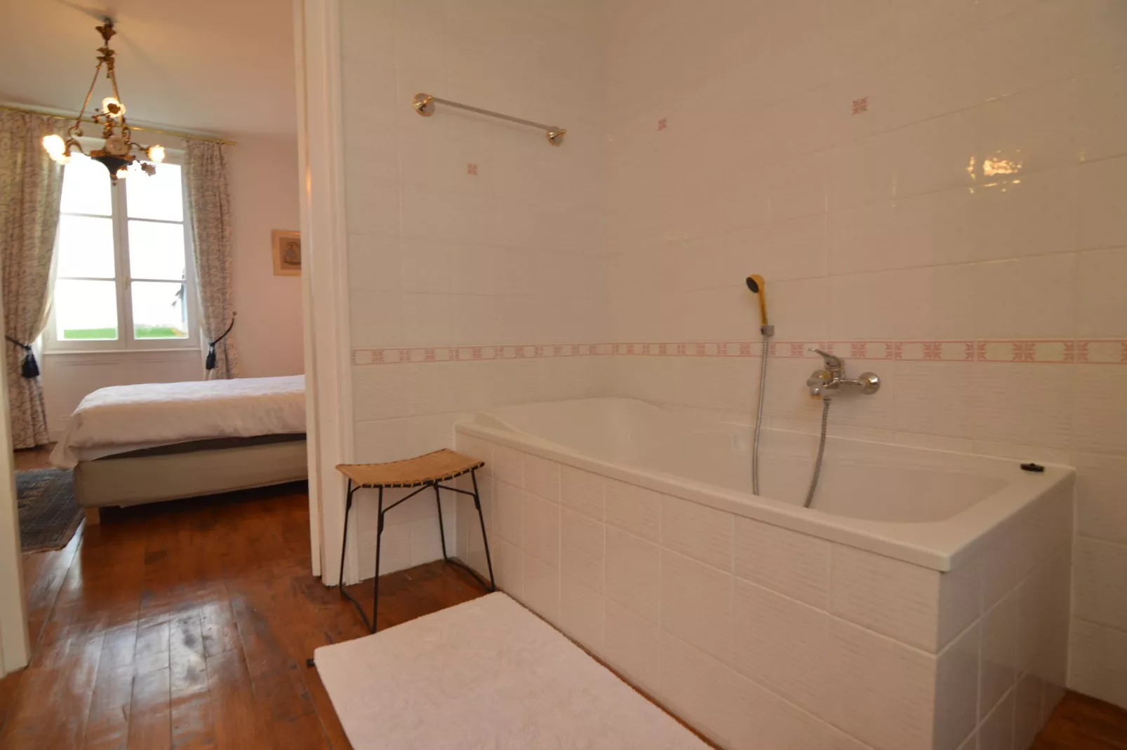 Villa Cussay-Bathroom