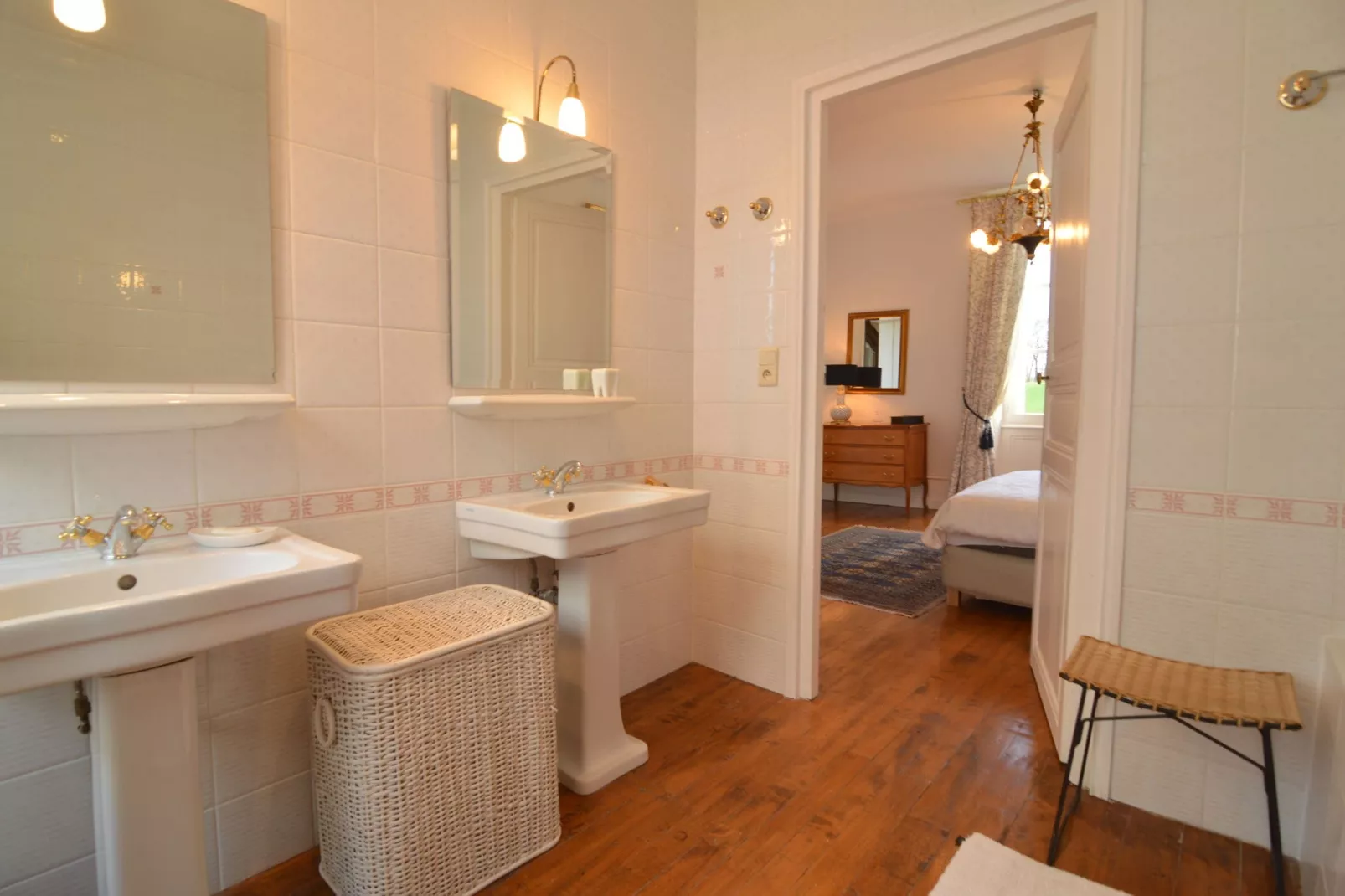 Villa Cussay-Bathroom