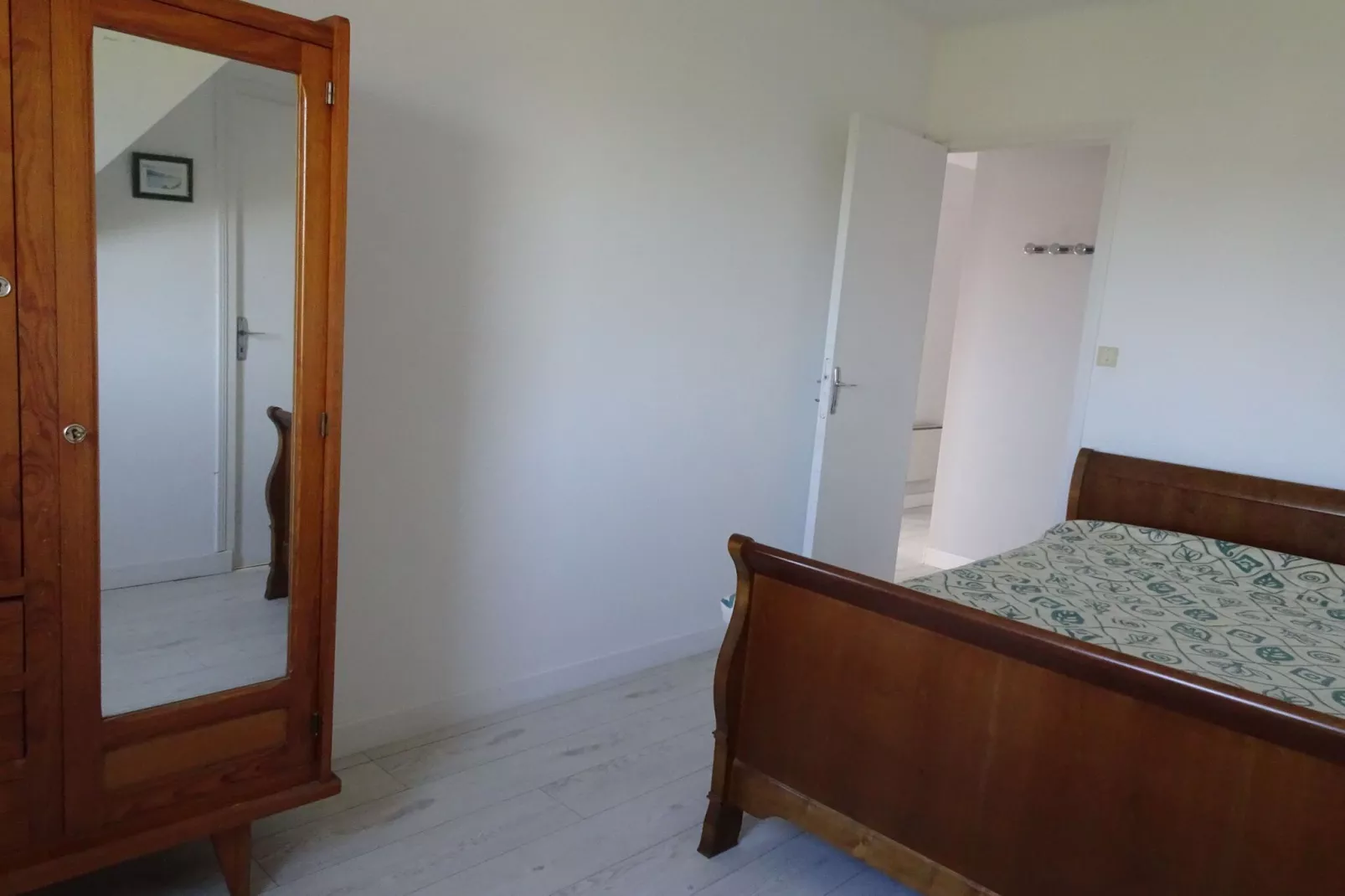 Maison de vacances Trélévern-Bedroom