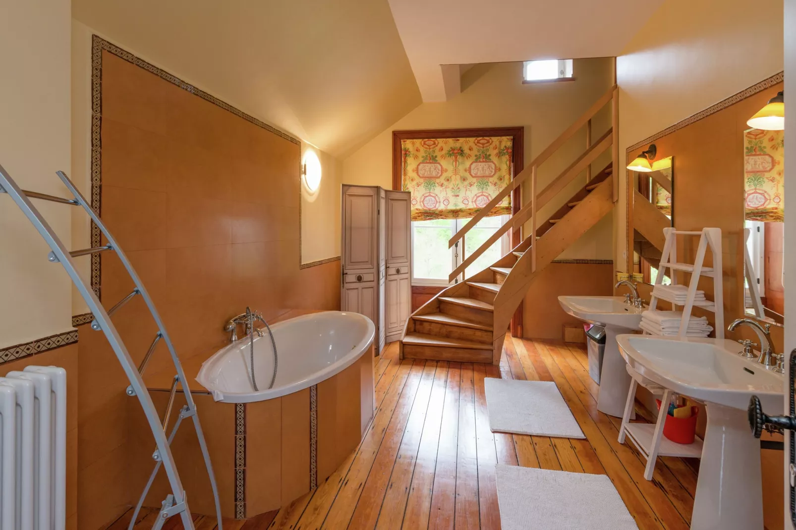 Chateau Vallez-Bathroom