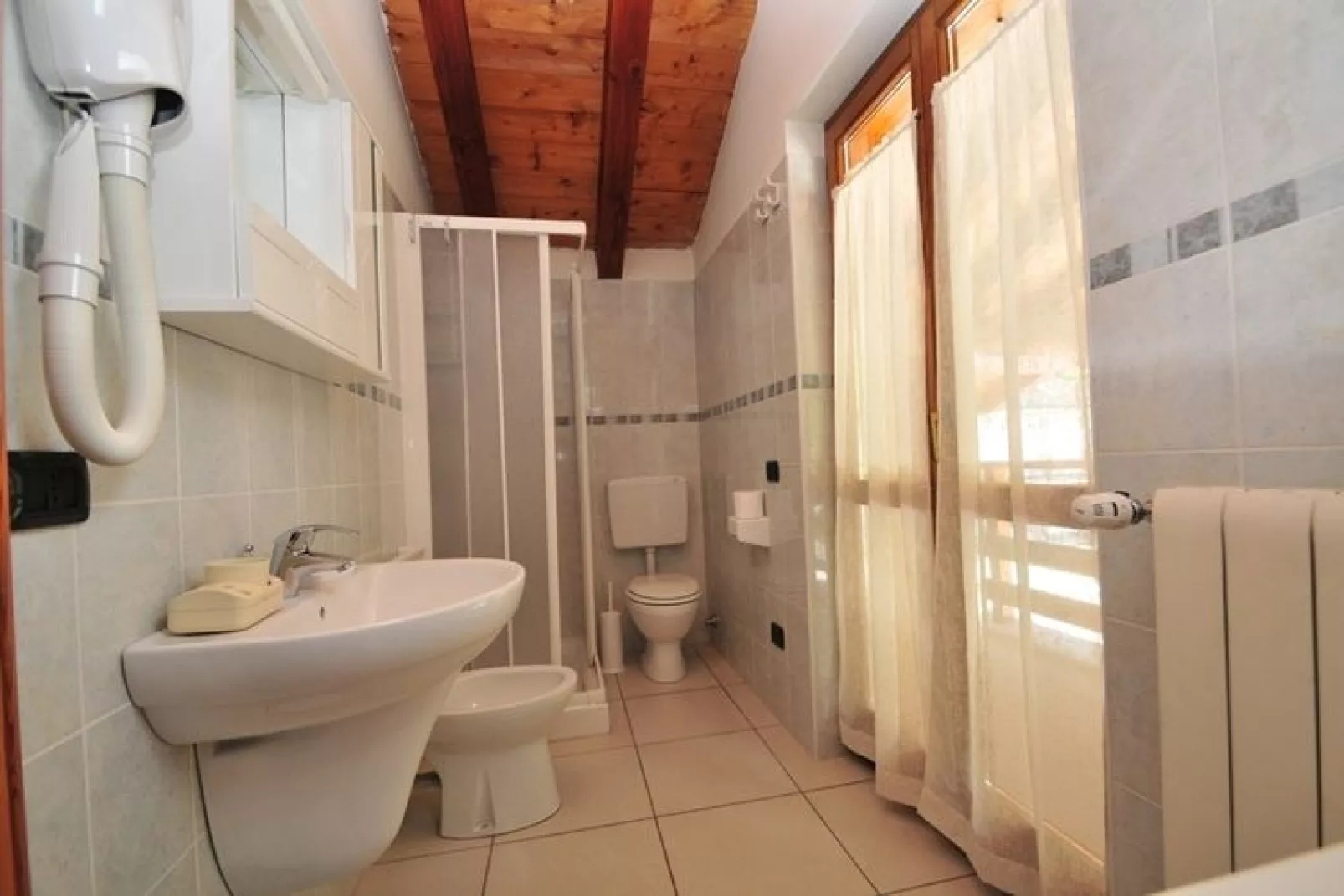 Chalet Antey Penta-Bathroom
