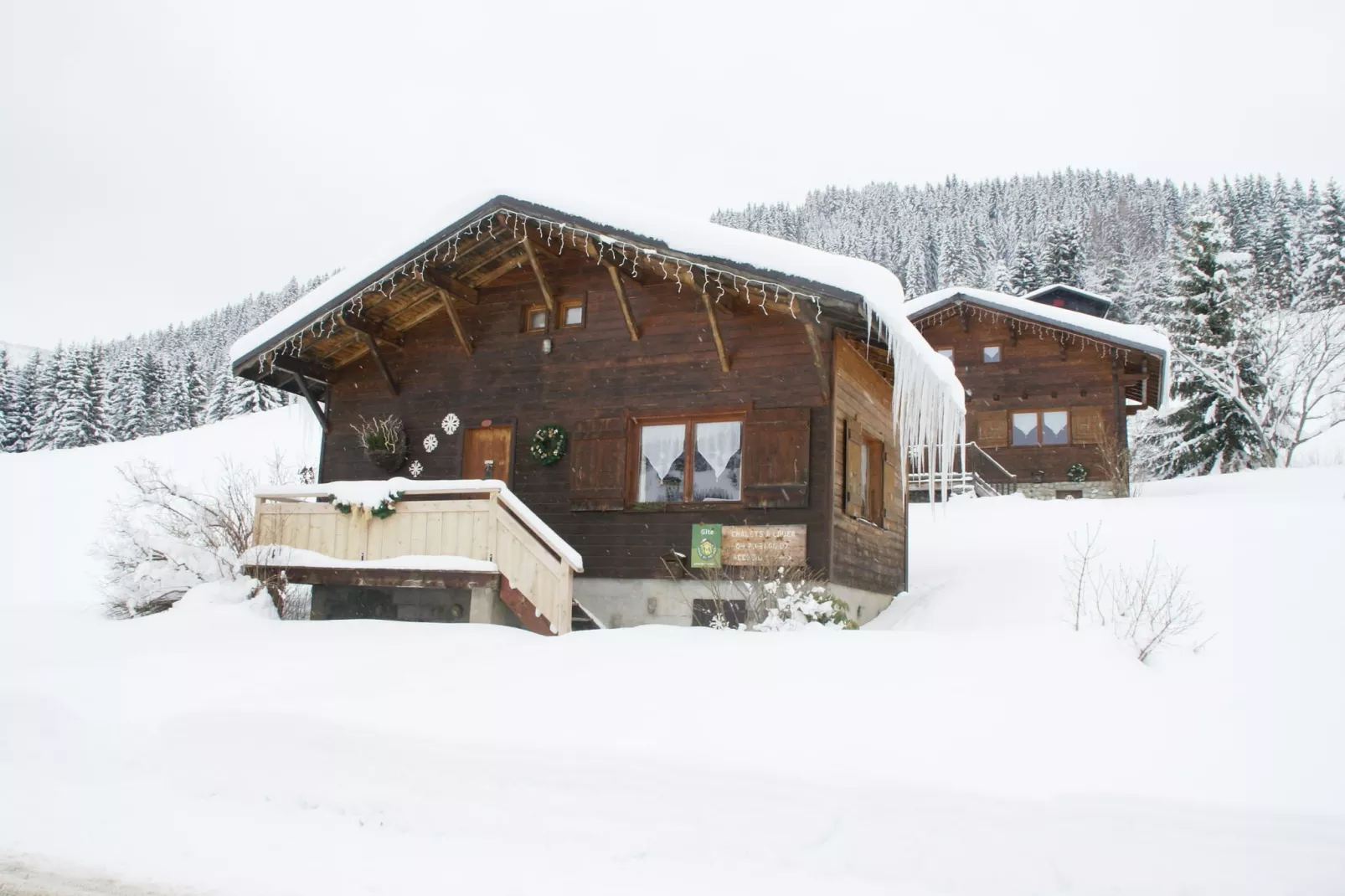 Notre Dame de Bellecombe-Exterior winter