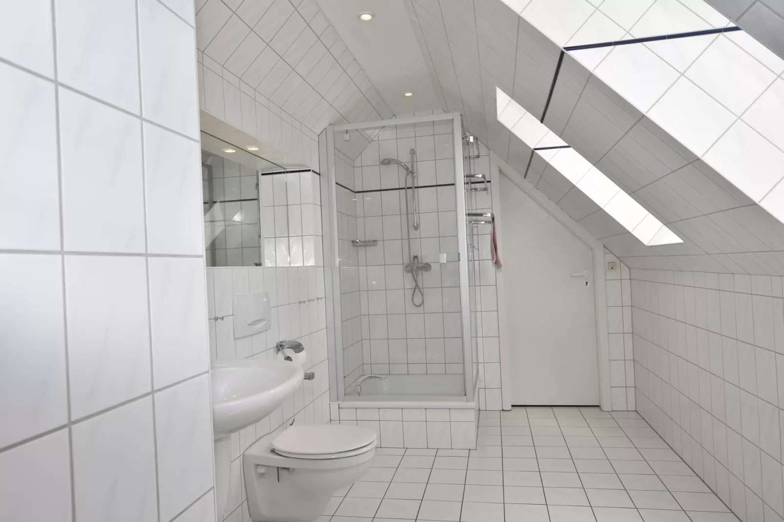 Arko 5 strandnah mit Balkon-Bathroom