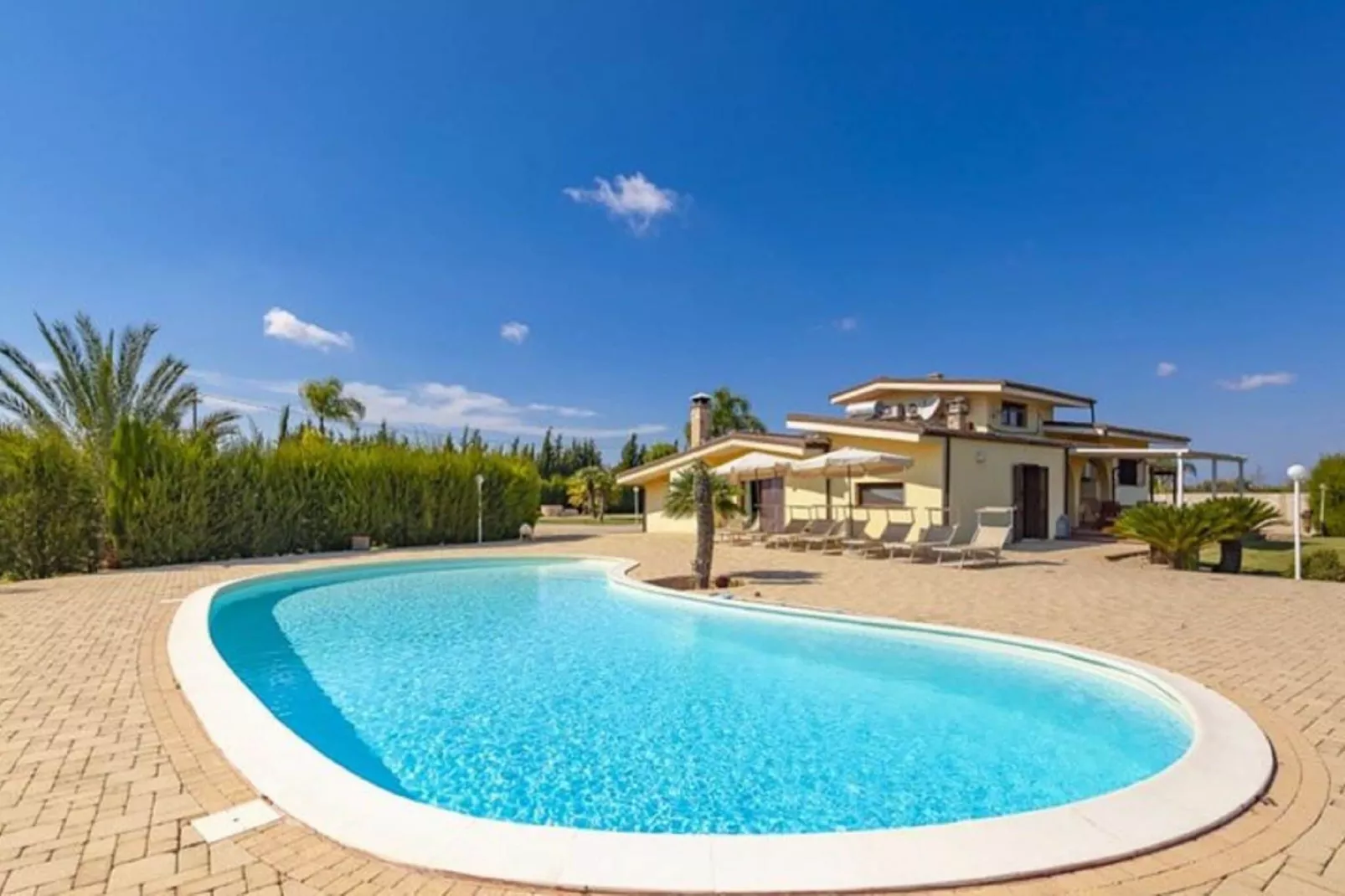 poolofhouse