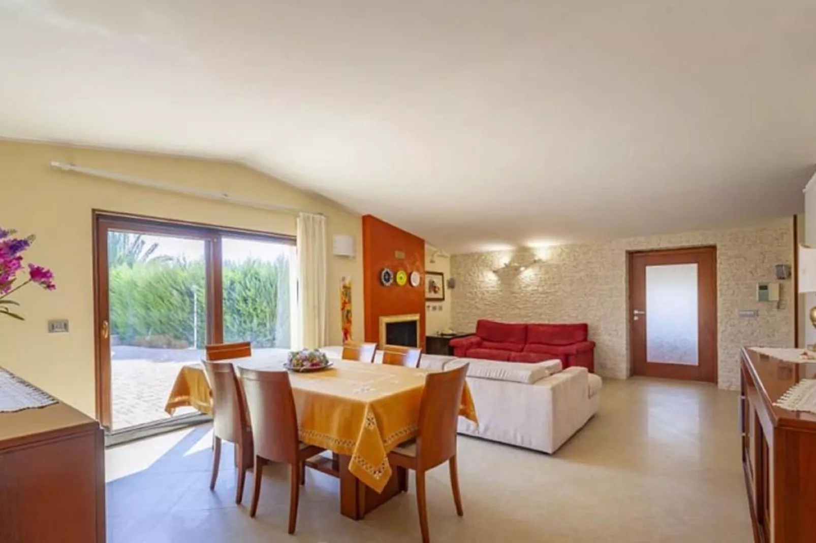 Villa Nereide-Dining room