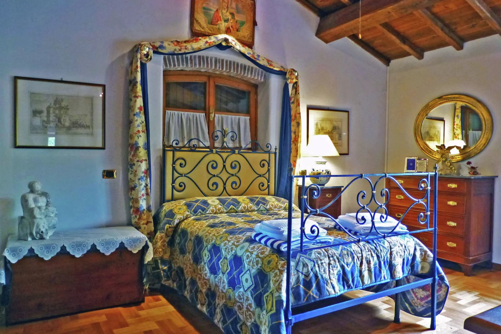 Gualtierottivilla-Bedroom