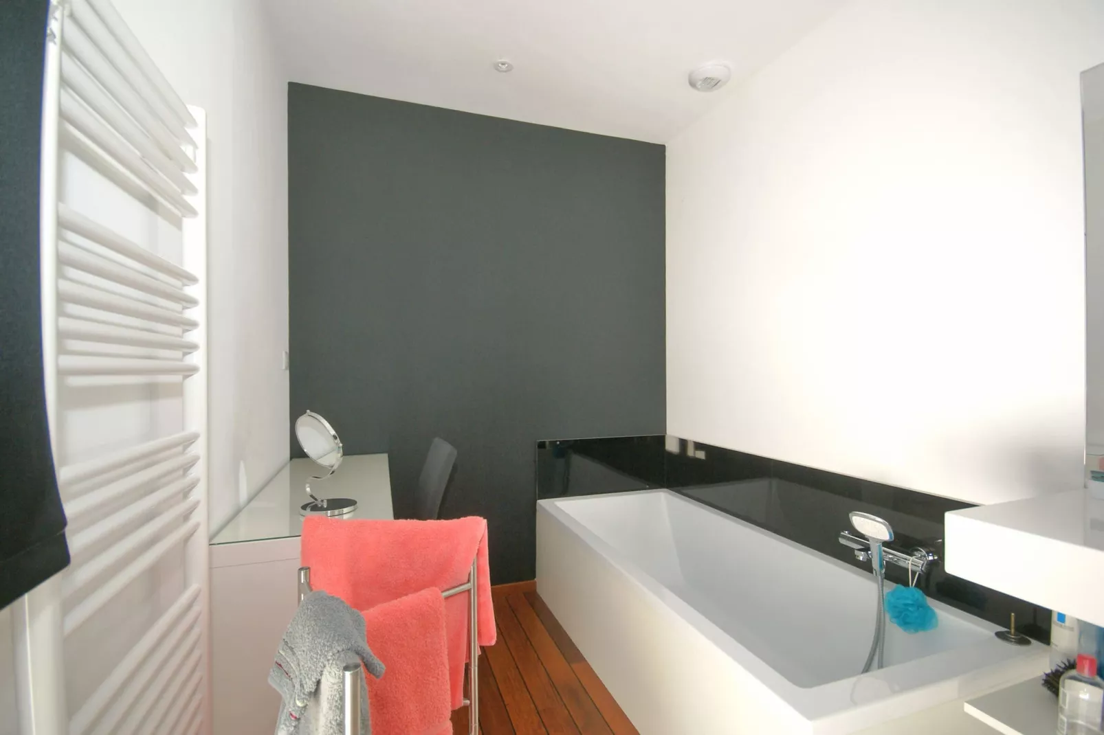 Seaview-Bathroom