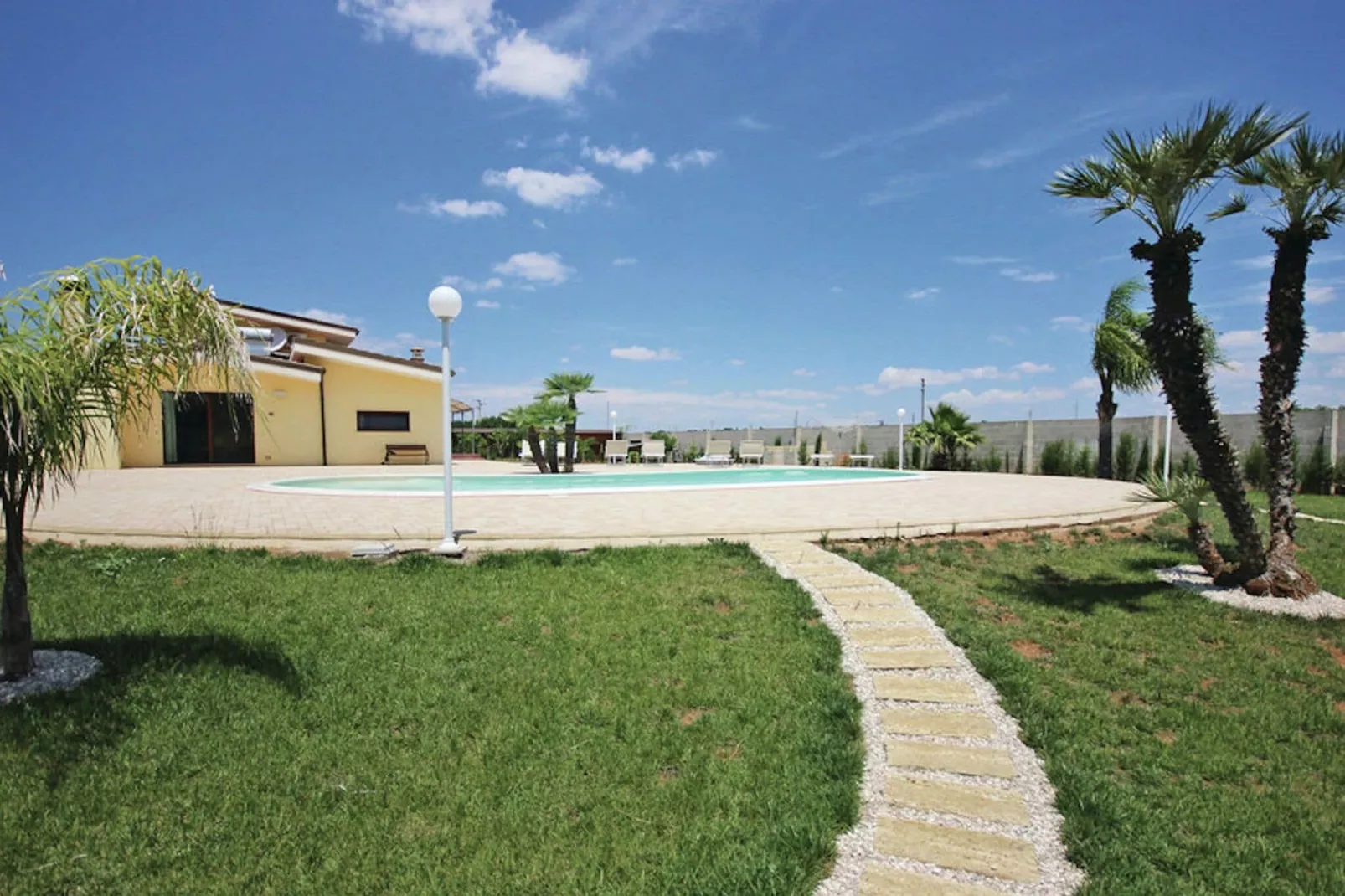 Villa Nereide-Gardens summer