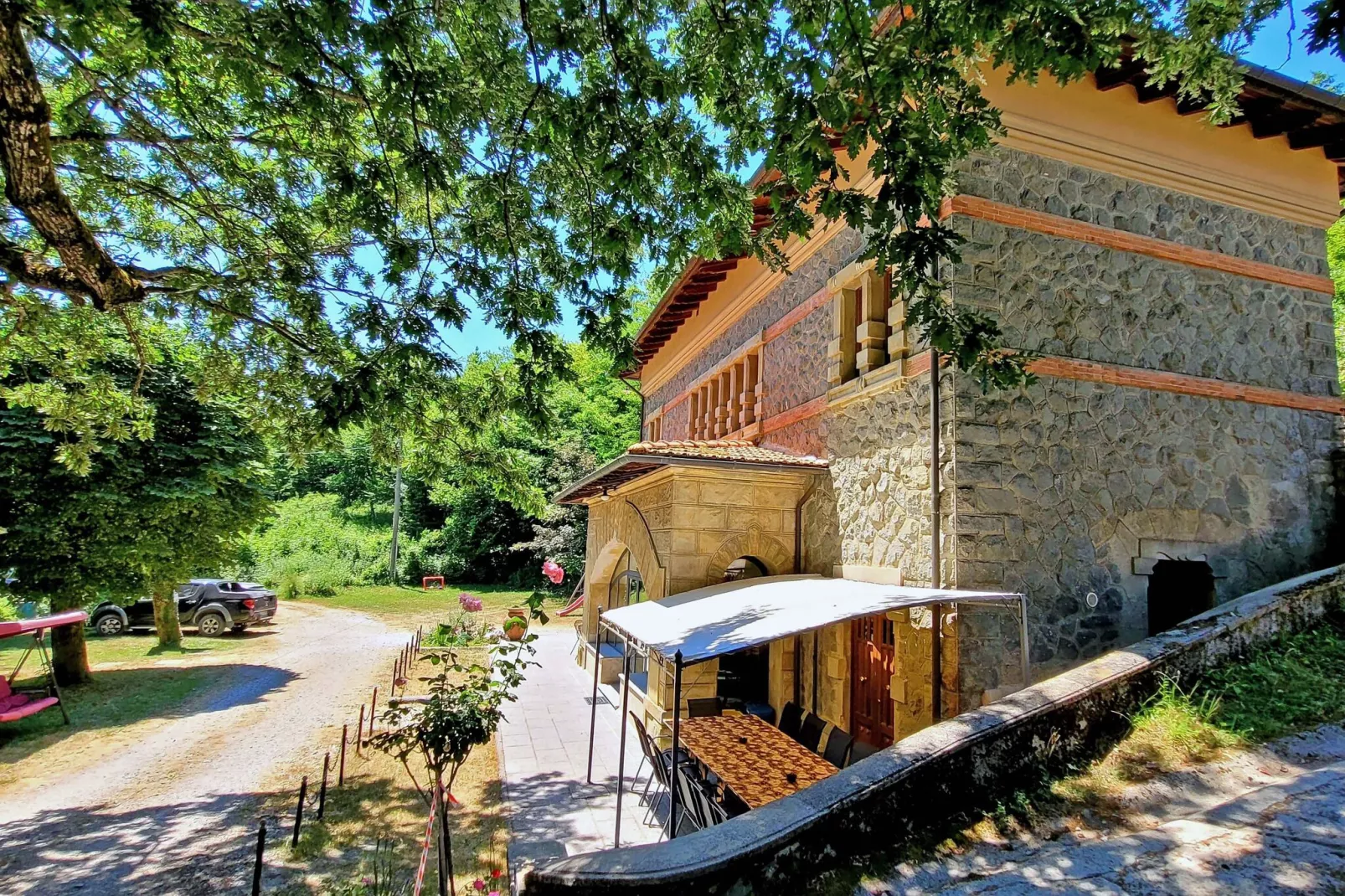 Gualtierottivilla-Exterior summer