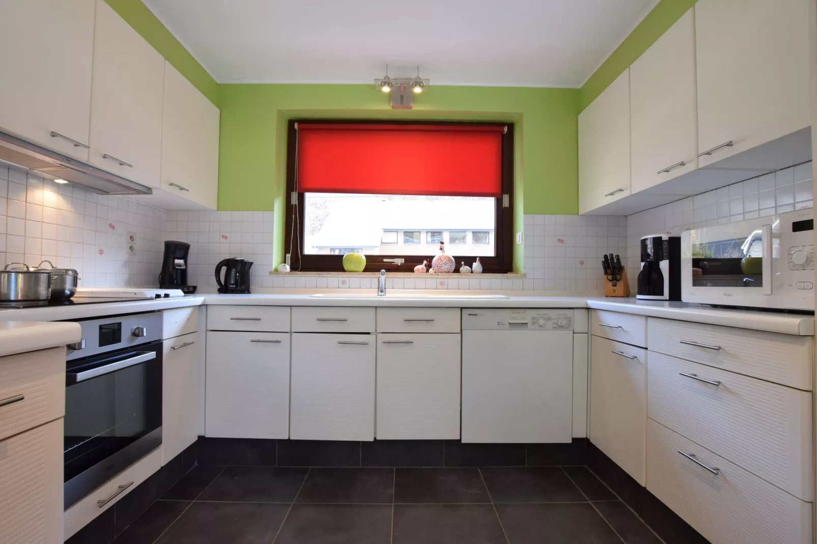 Ô de la roche-Kitchen