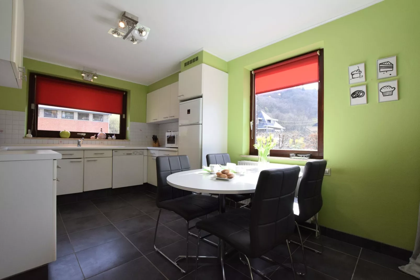 Ô de la roche-Kitchen