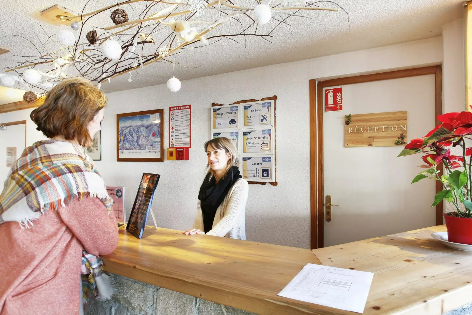 Résidence Le Village 3-Reception hall