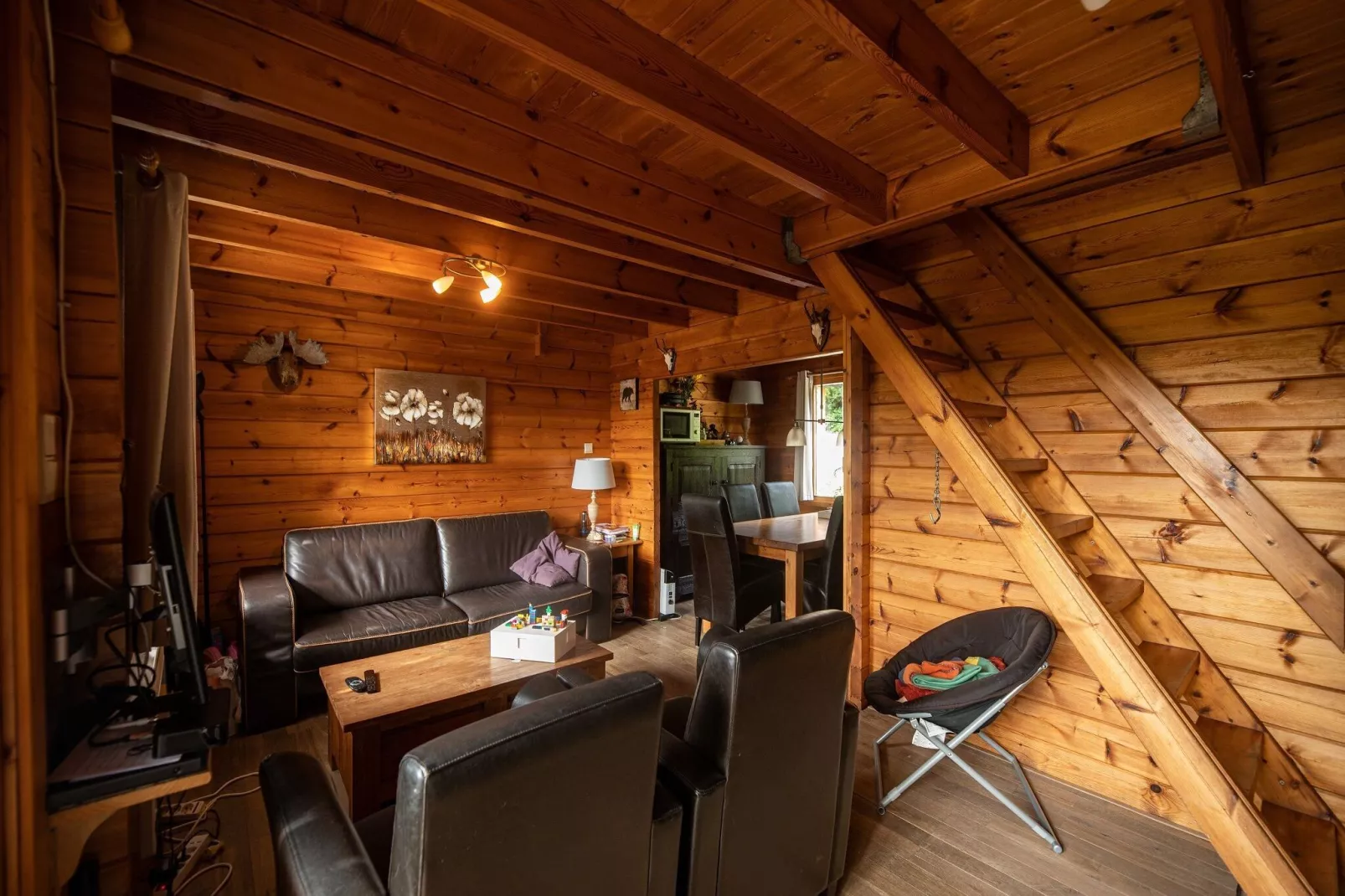 Camping Petite Suisse 6-Living room