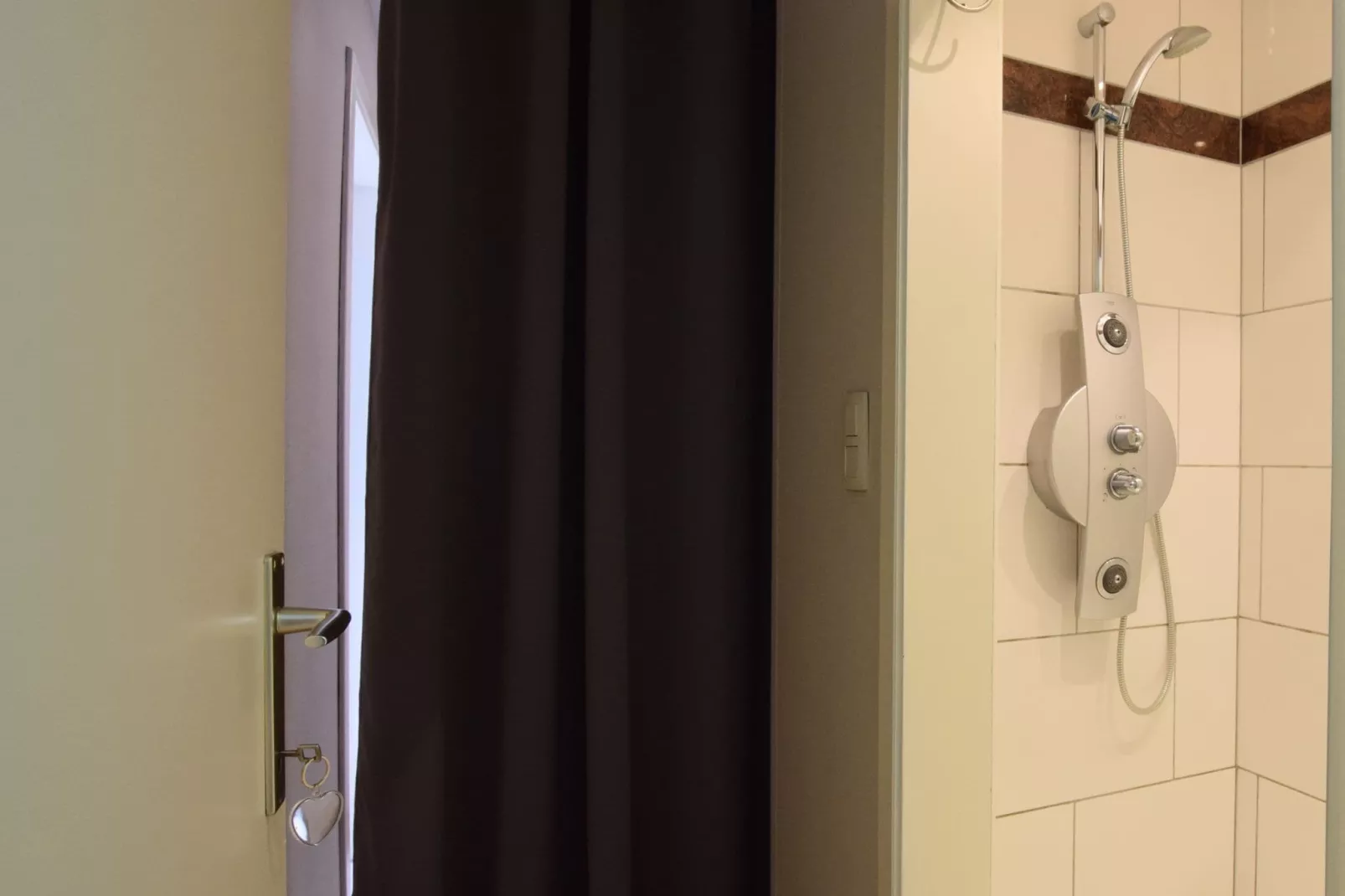 Ô de la roche-Bathroom