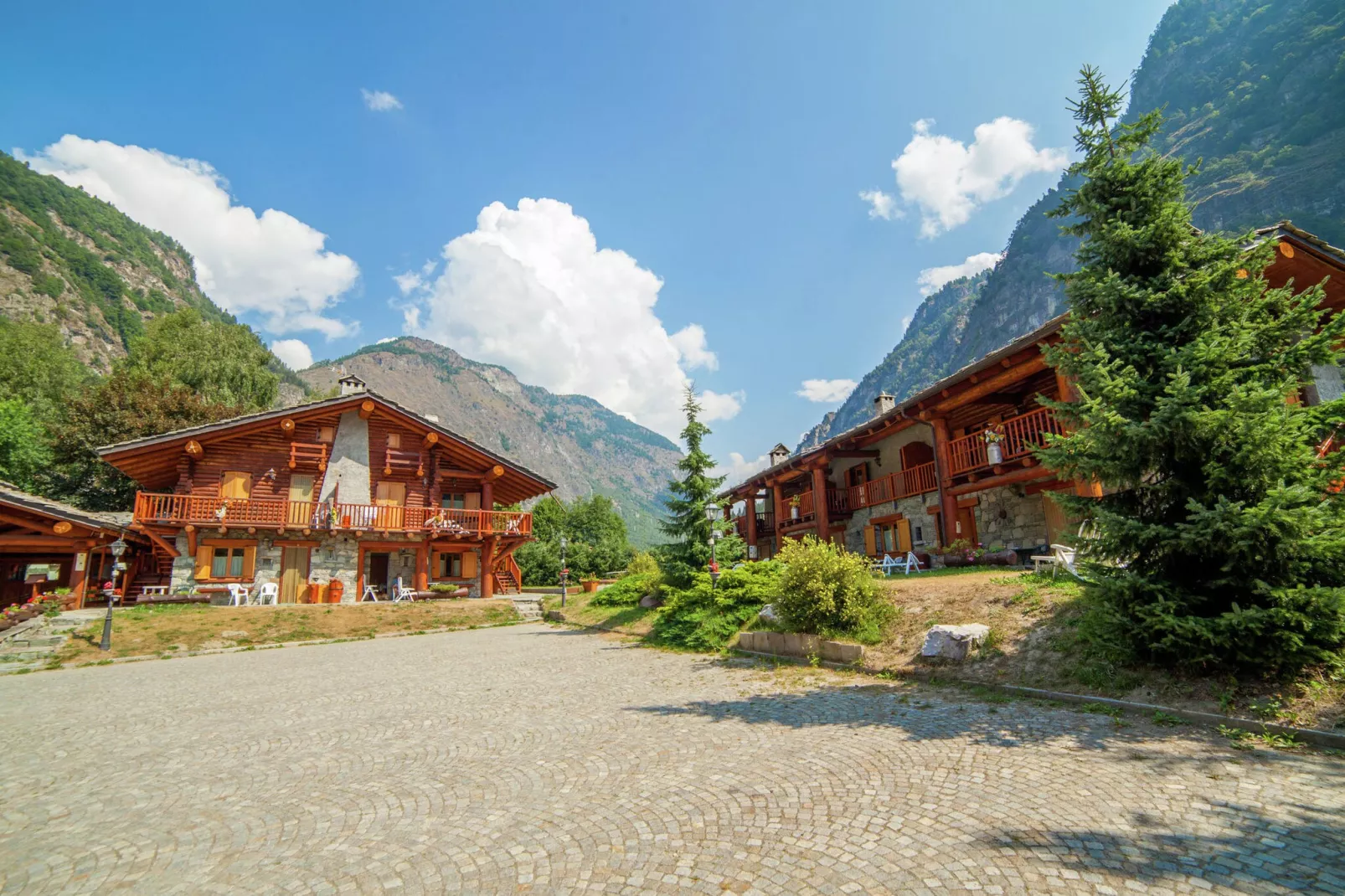 GrBe Bilo-Exterior summer