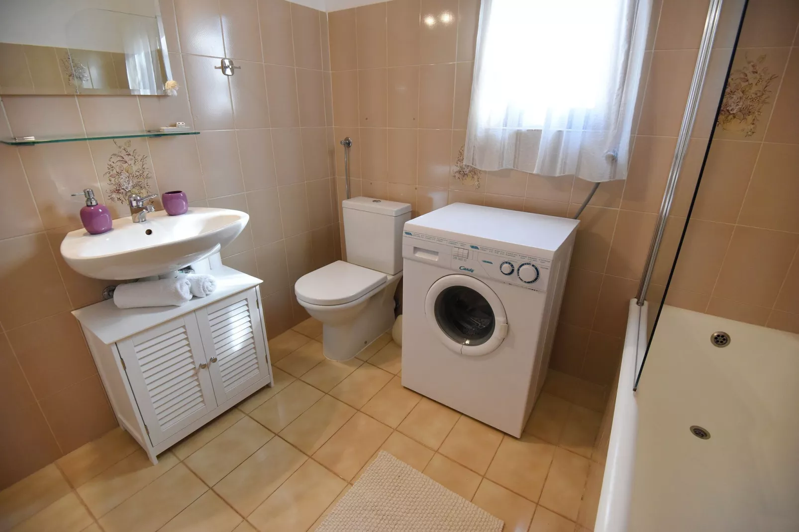 Beach front accomodation for 10-Salle de bain