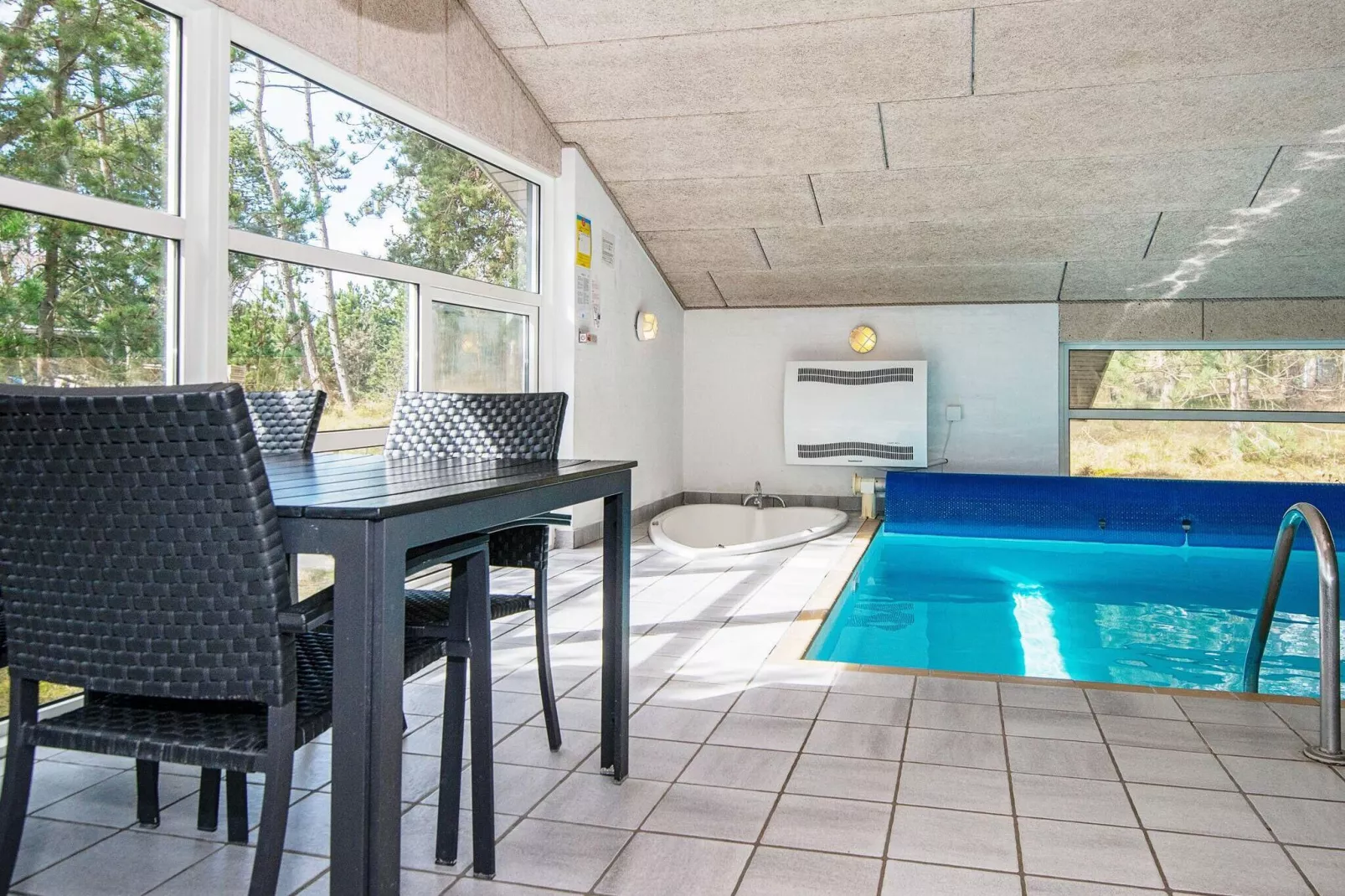 10 Personen Ferienhaus in Ebeltoft-Schwimmbad