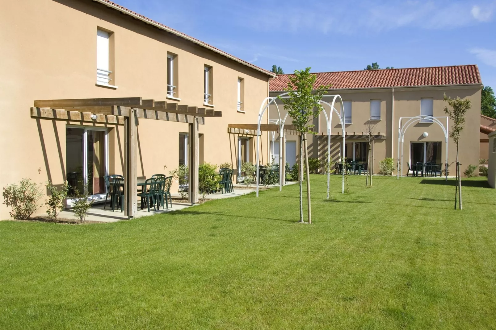 Résidence Le Clos des Vignes 4-Exterior summer