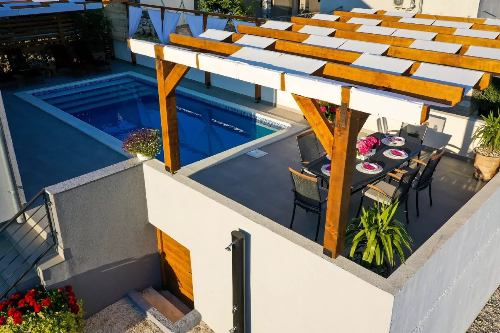 Ivona-Terrassenbalkon
