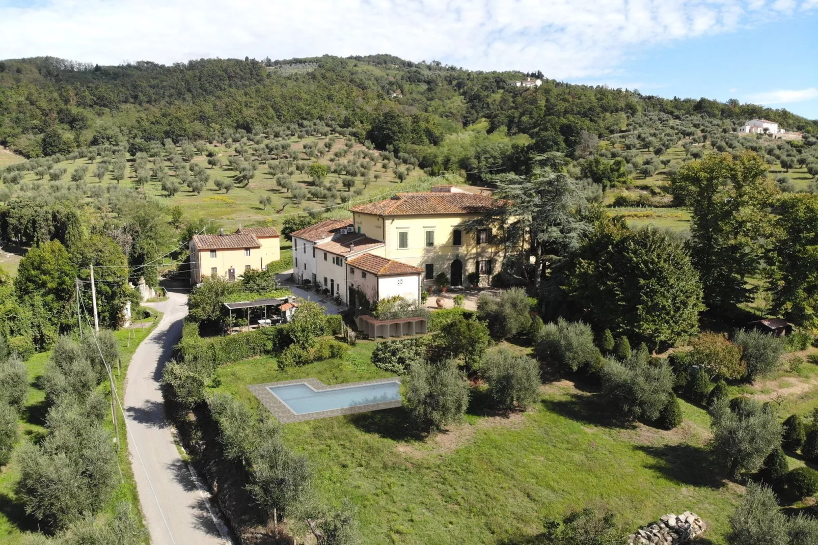 Villa dei Tarocchi-Exterior summer
