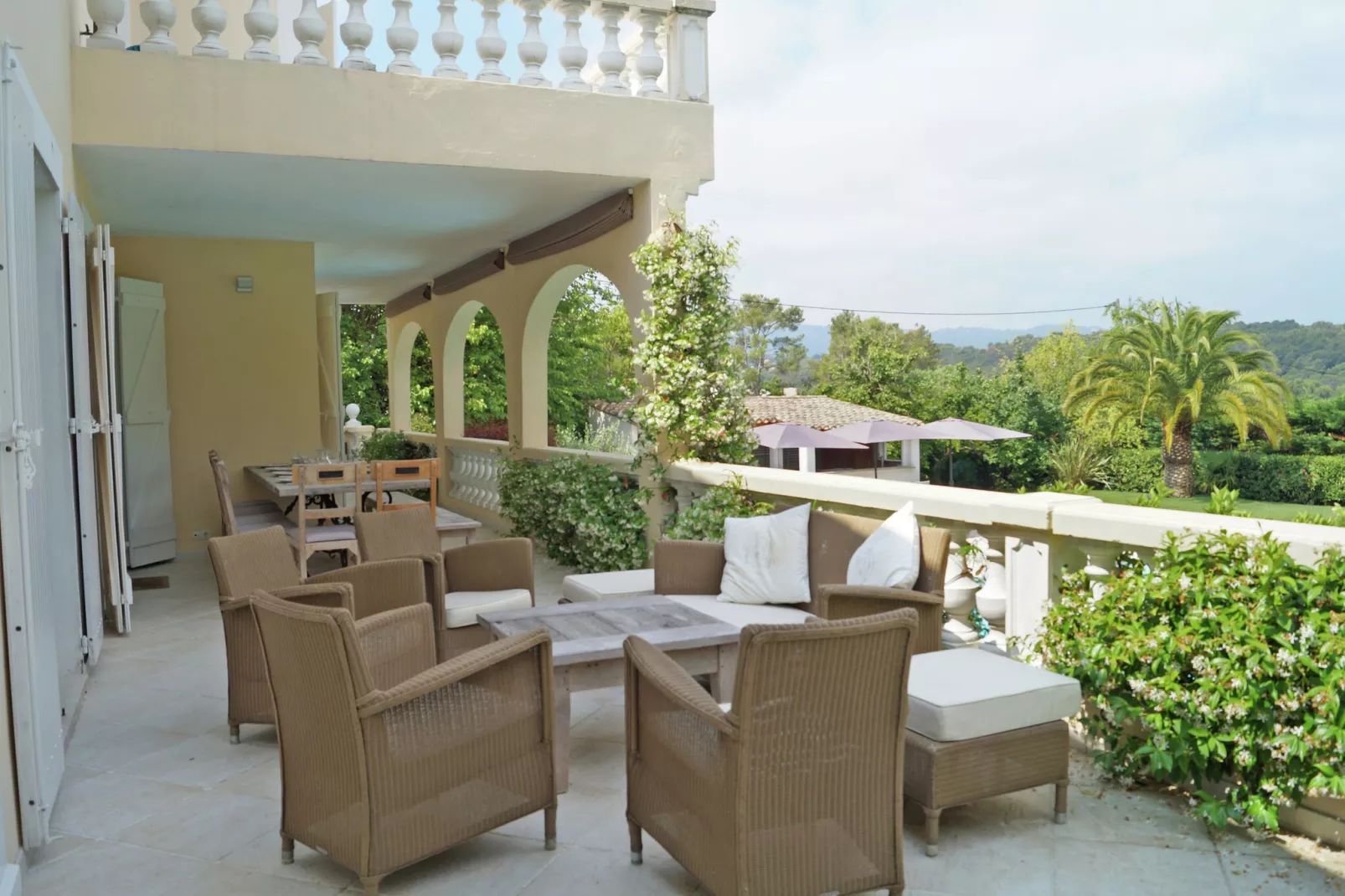 Villa Mougins-Terrace balcony