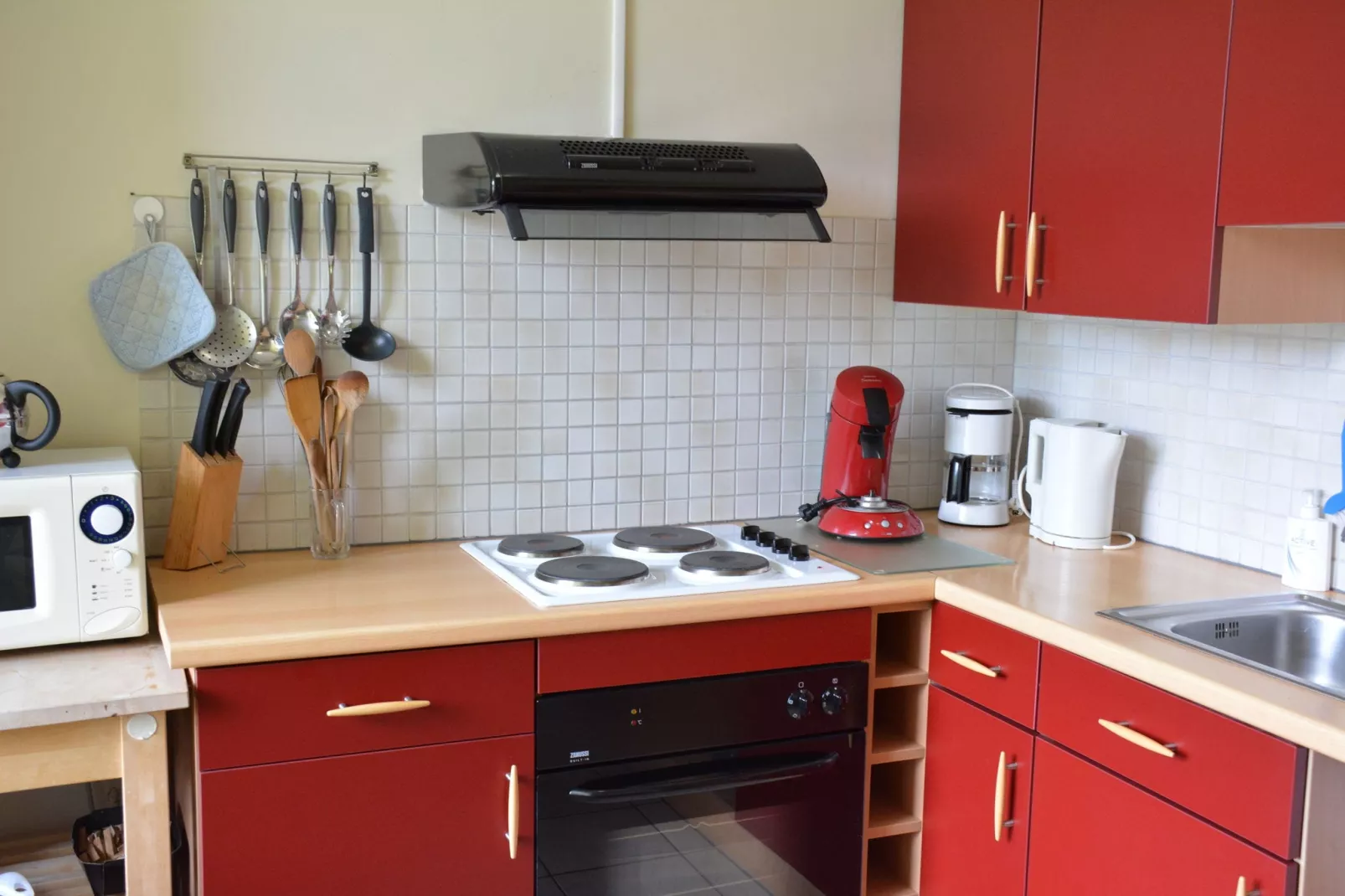 Yameta Up-Kitchen
