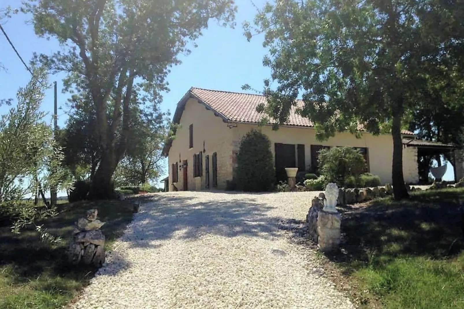 Maison Joie de Vivre-Exterior summer