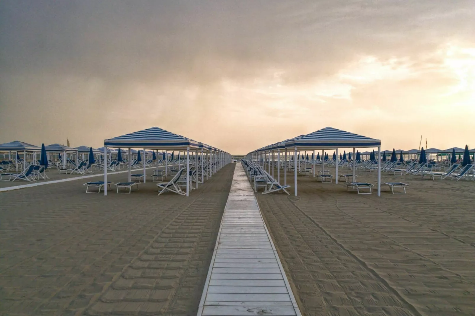 Villa dei Tarocchi-Areas summer 20km